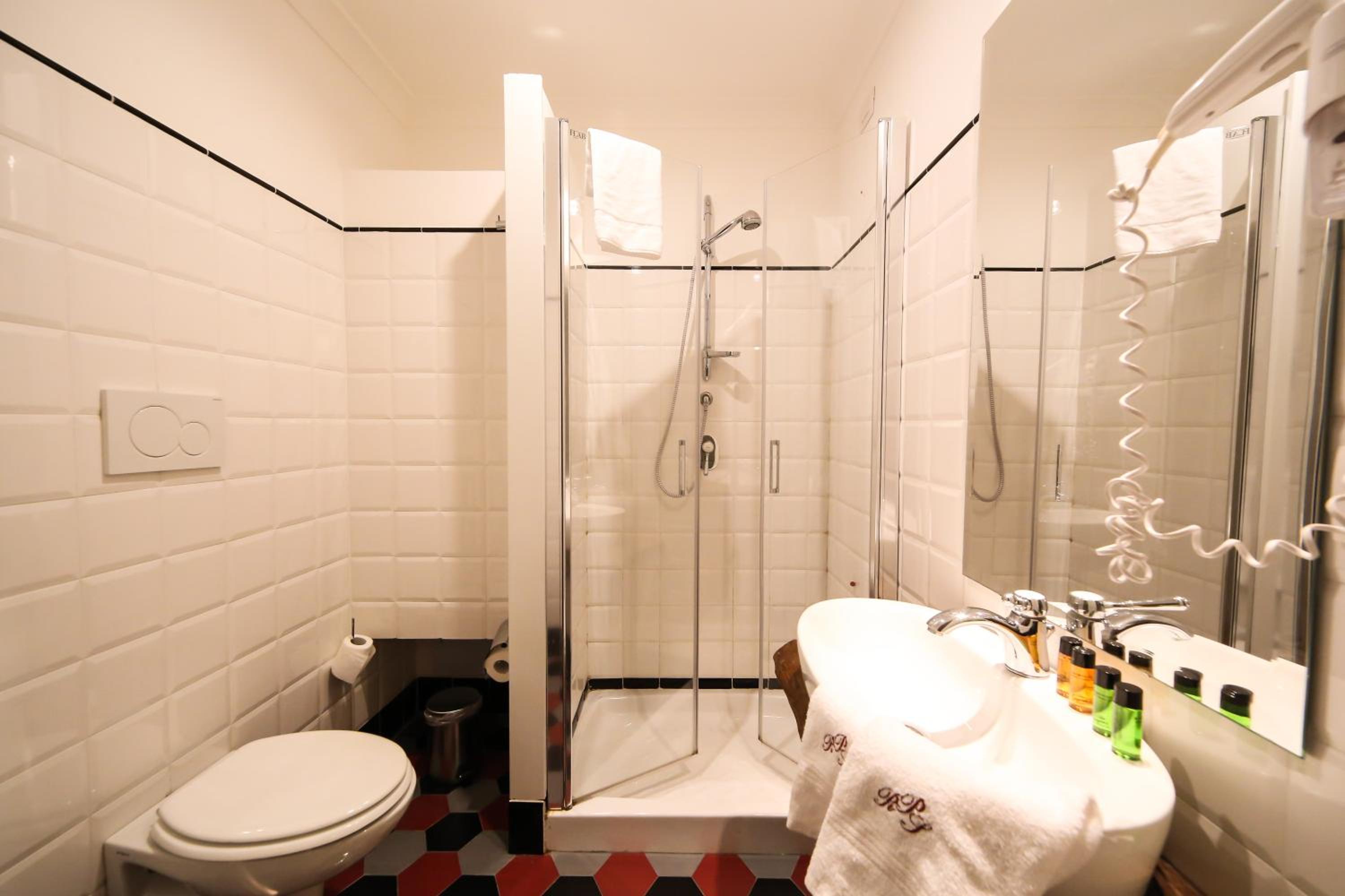Double /Twin Comfort Room - Photo 3