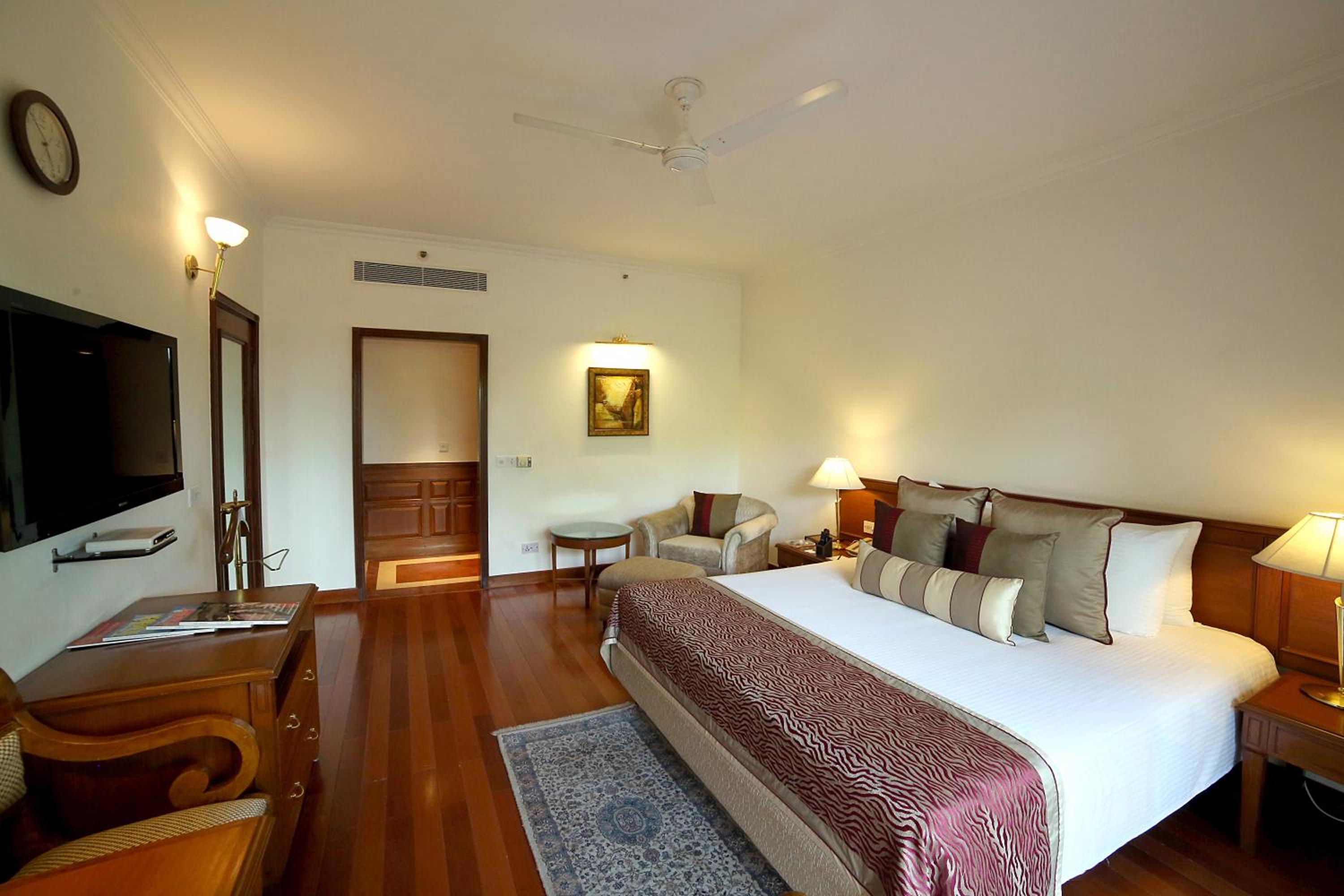 Executive Suite with 10% on food and beverages | 15% off on spa and salon services - Photo 3