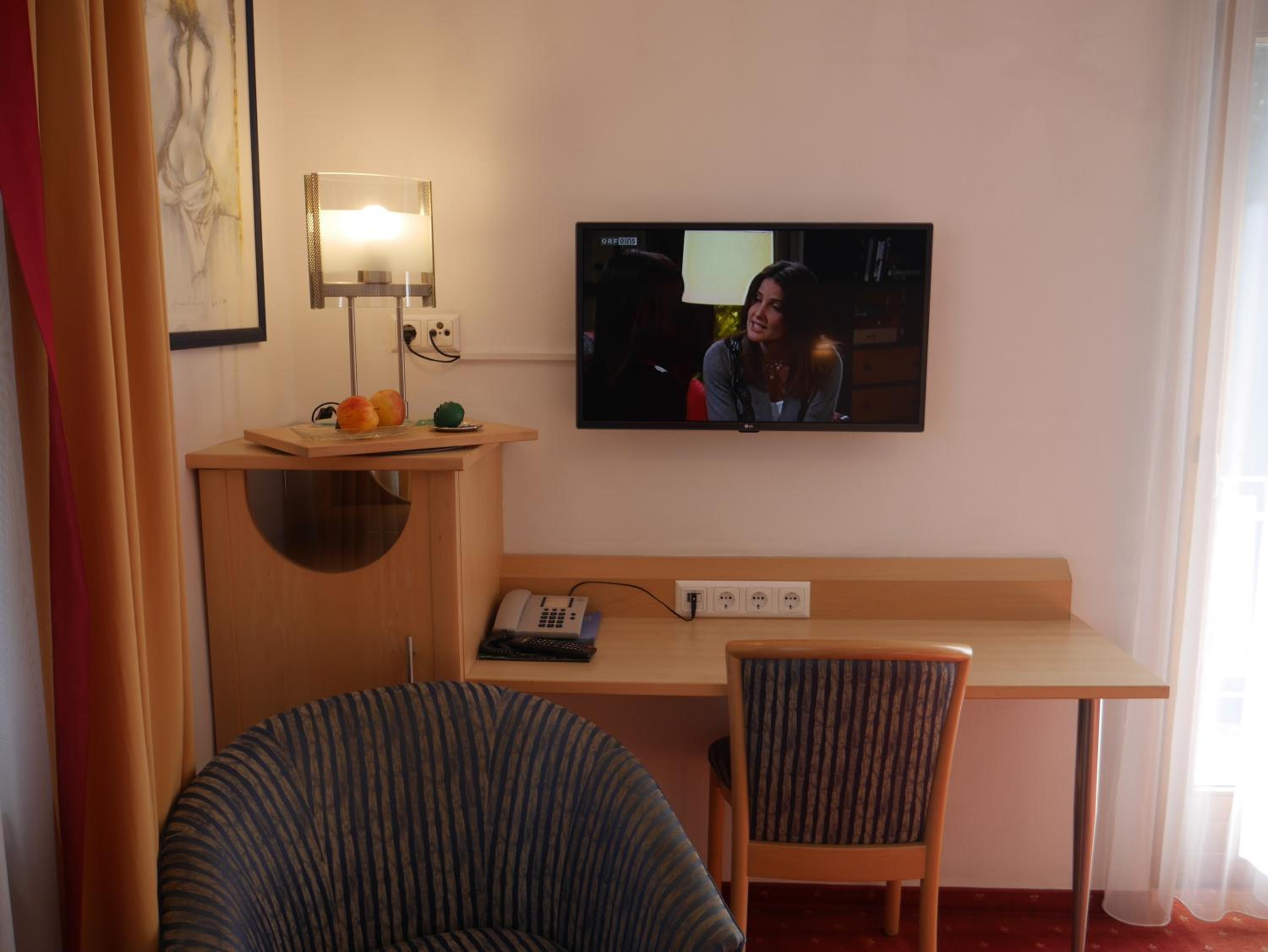 Double or Twin Room - Photo 1