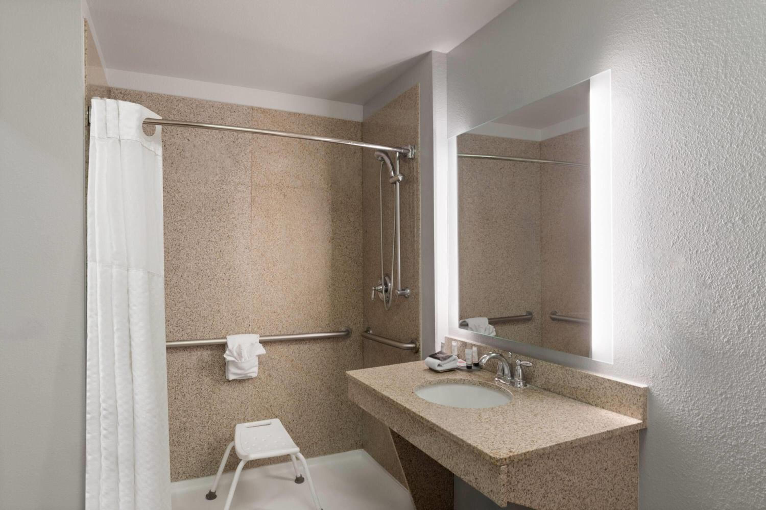 King Room - Mobility Access - Photo 2