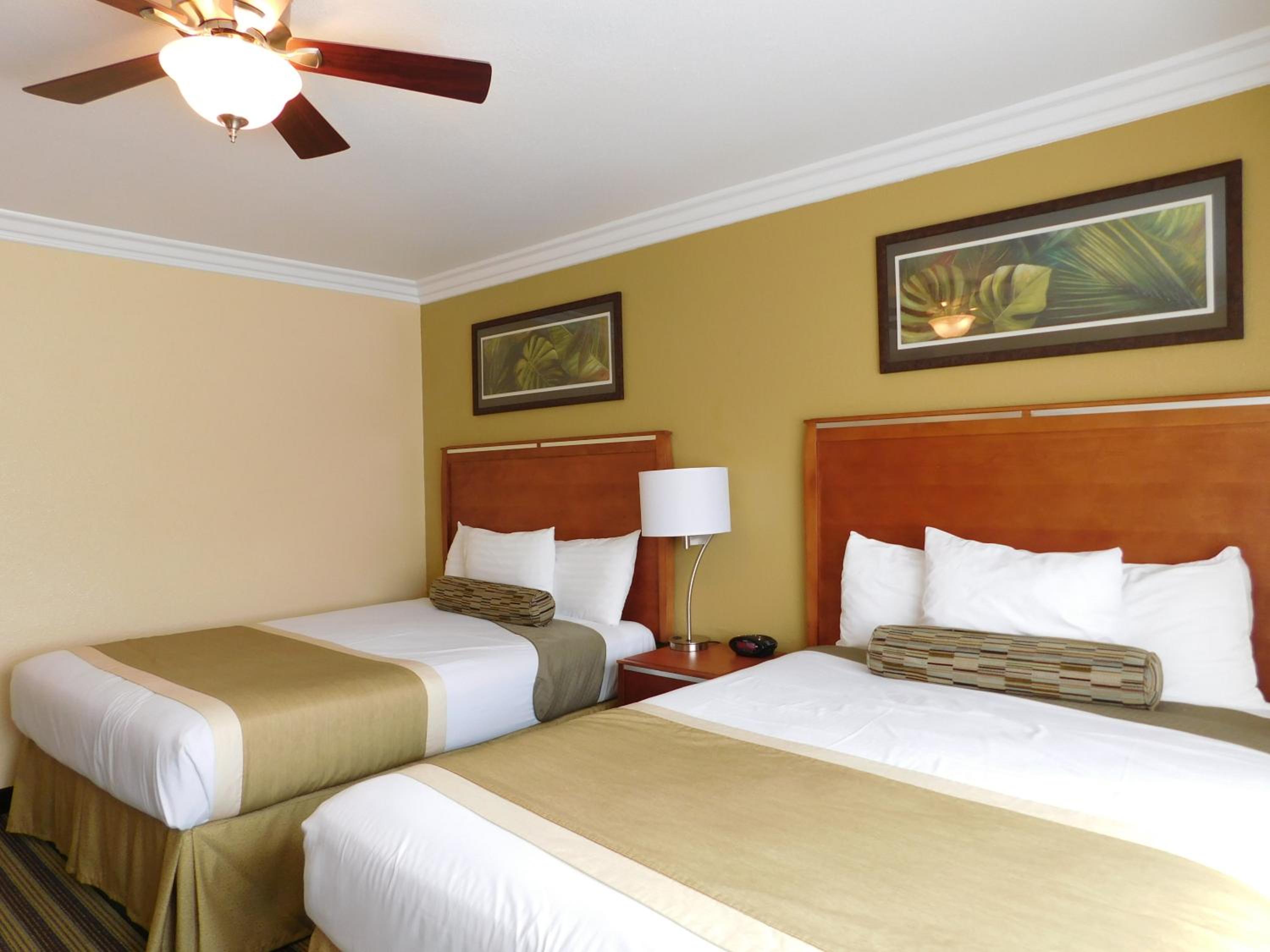 Queen Room with Two Queen Beds and Fireplace - Photo 3