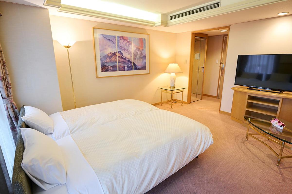 Rose Suite - Non-Smoking photo 3