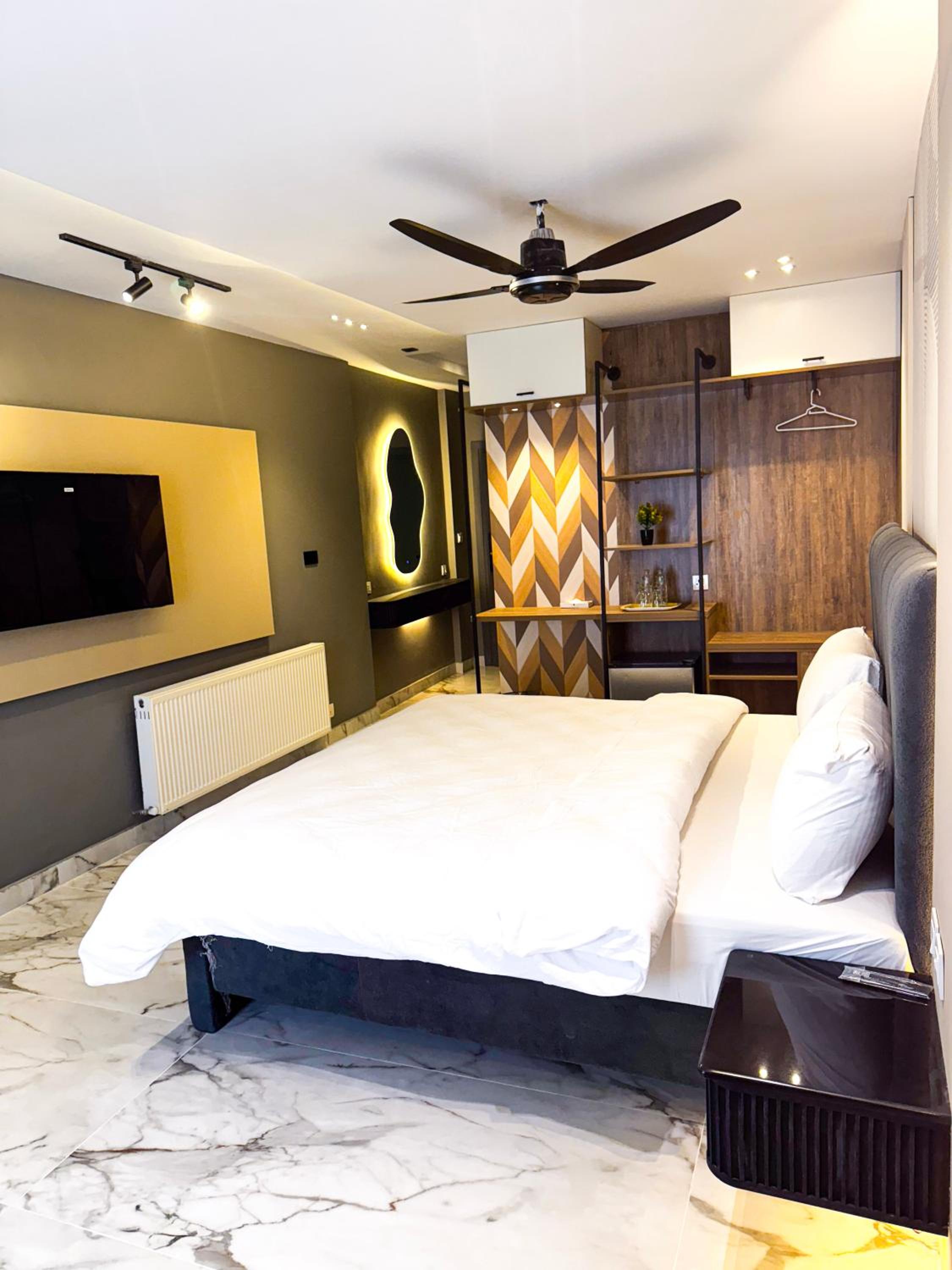 King Room with Mountain View