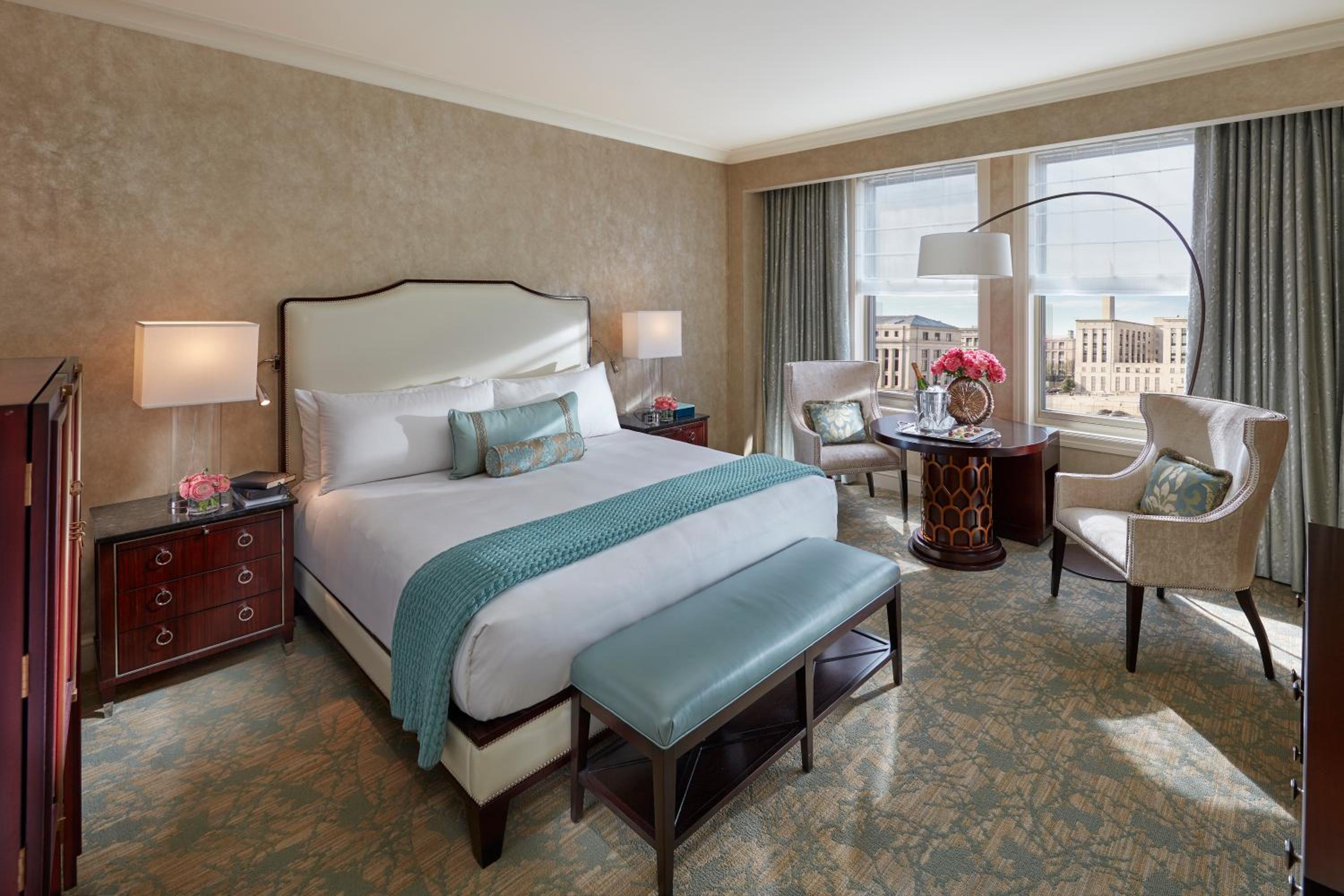 Deluxe King Room - Photo 1