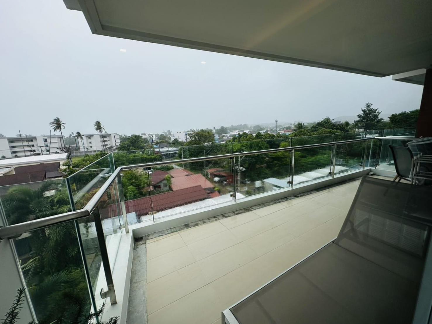 One-Bedroom Apartment with Balcony and Sea View