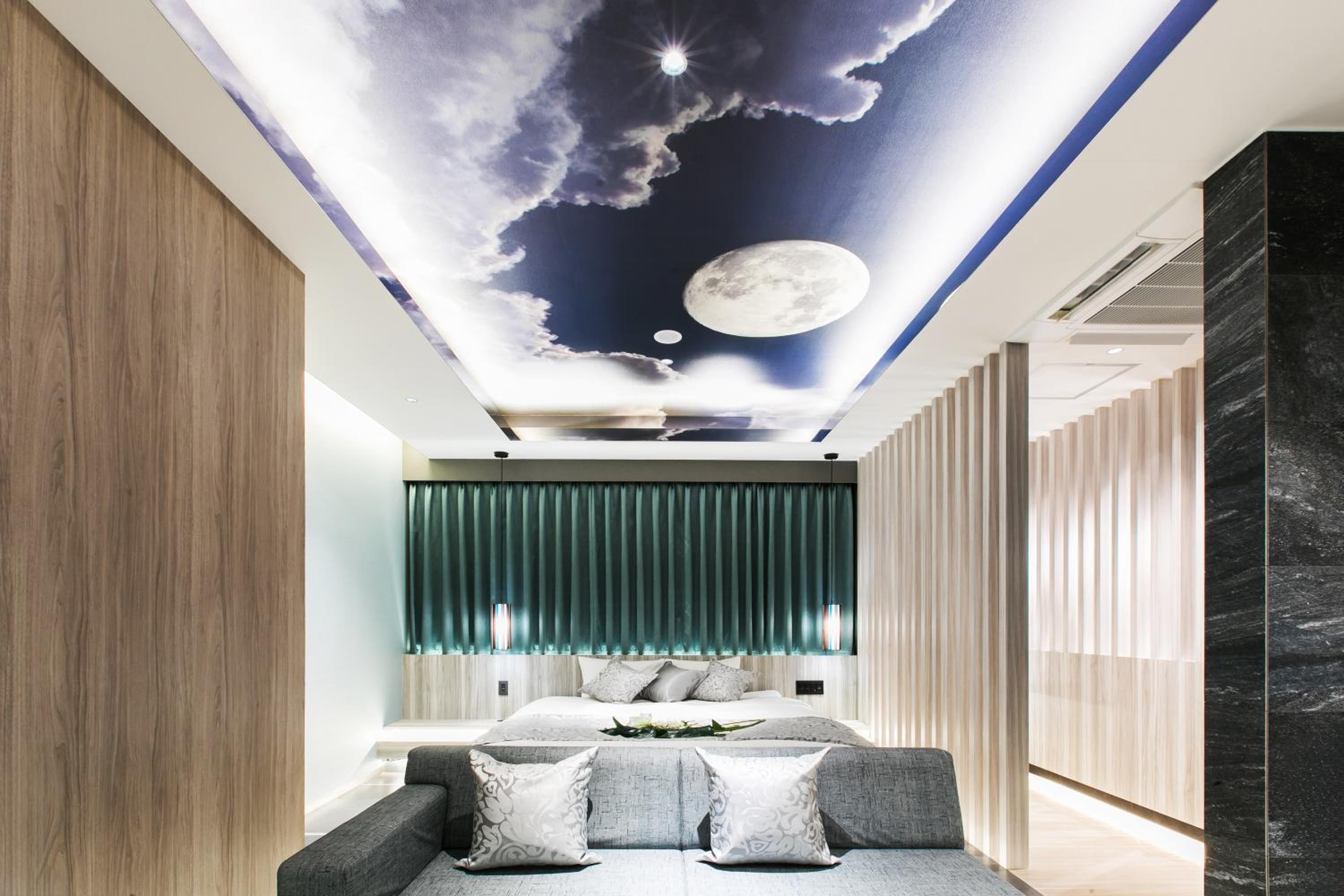 King Suite photo 2
