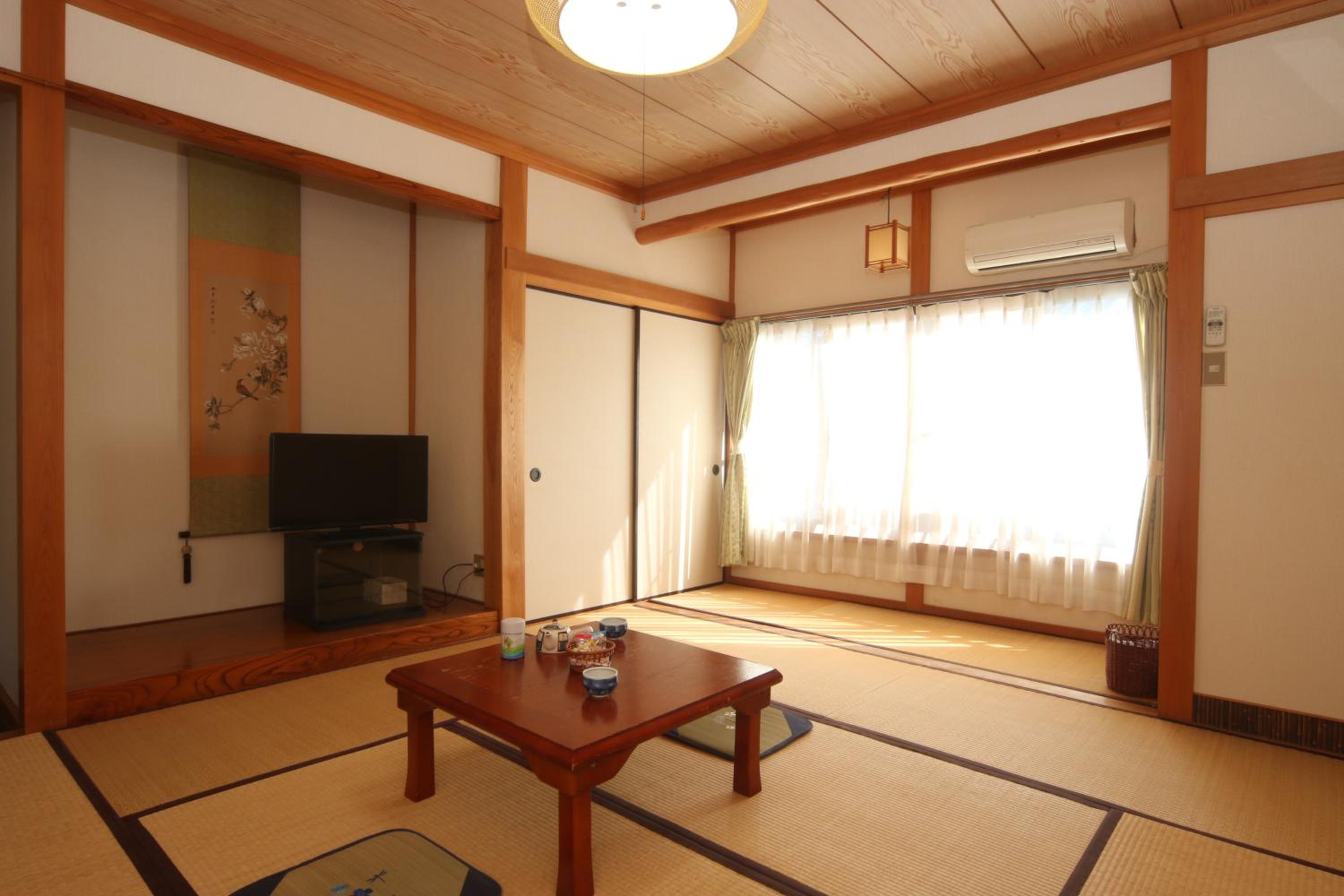 Japanese-Style Quadruple Room photo 2