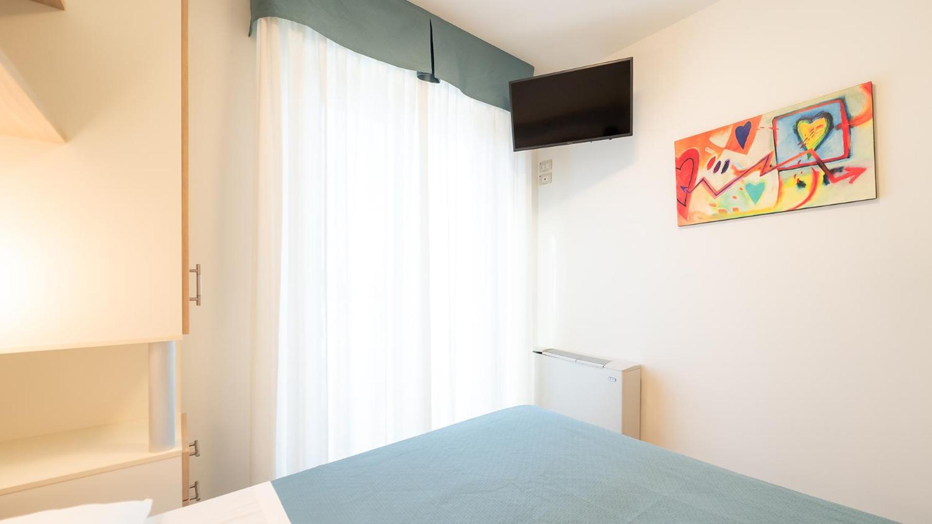 One-Bedroom Apartment with Balcony photo 2