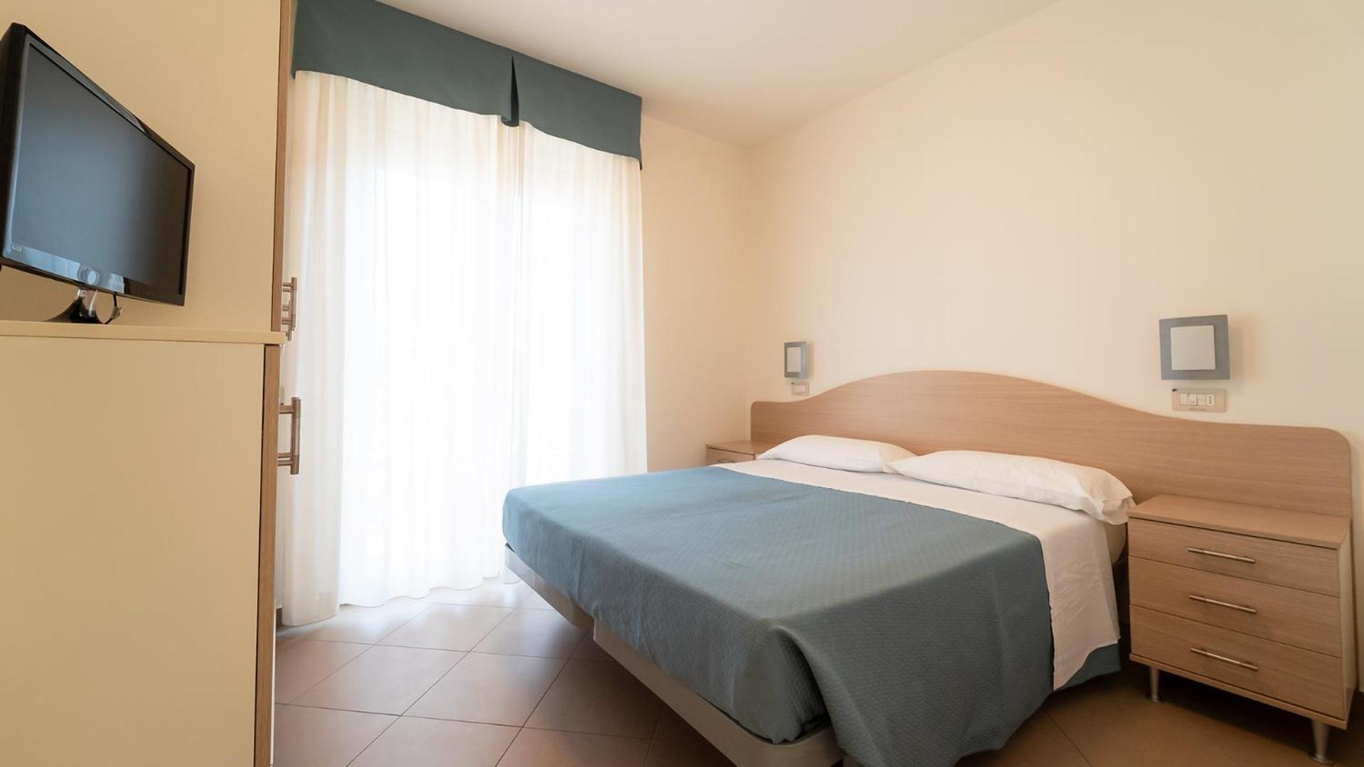 One-Bedroom Apartment with Balcony photo 2