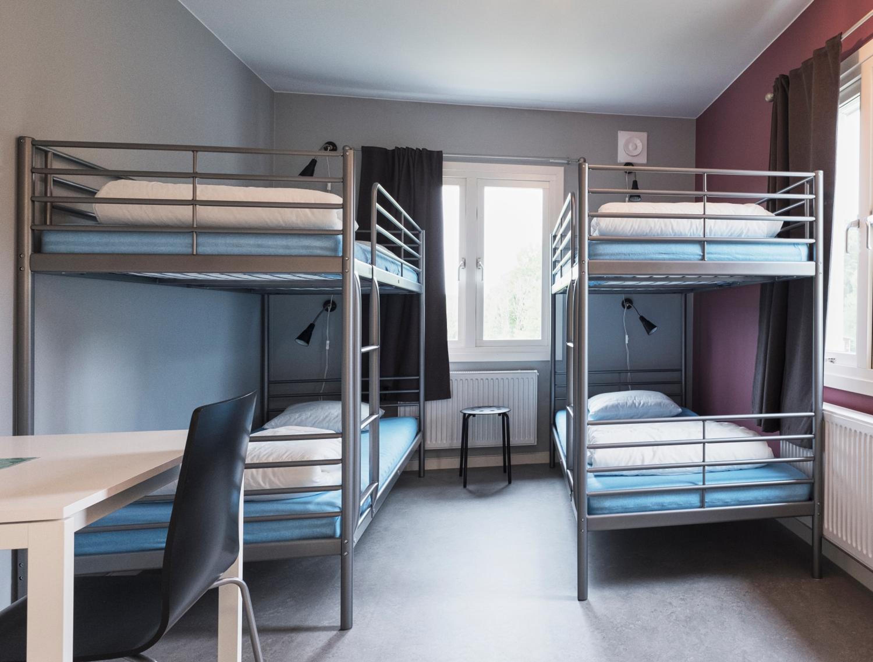 Quadruple Room with Shared Bathroom photo 2