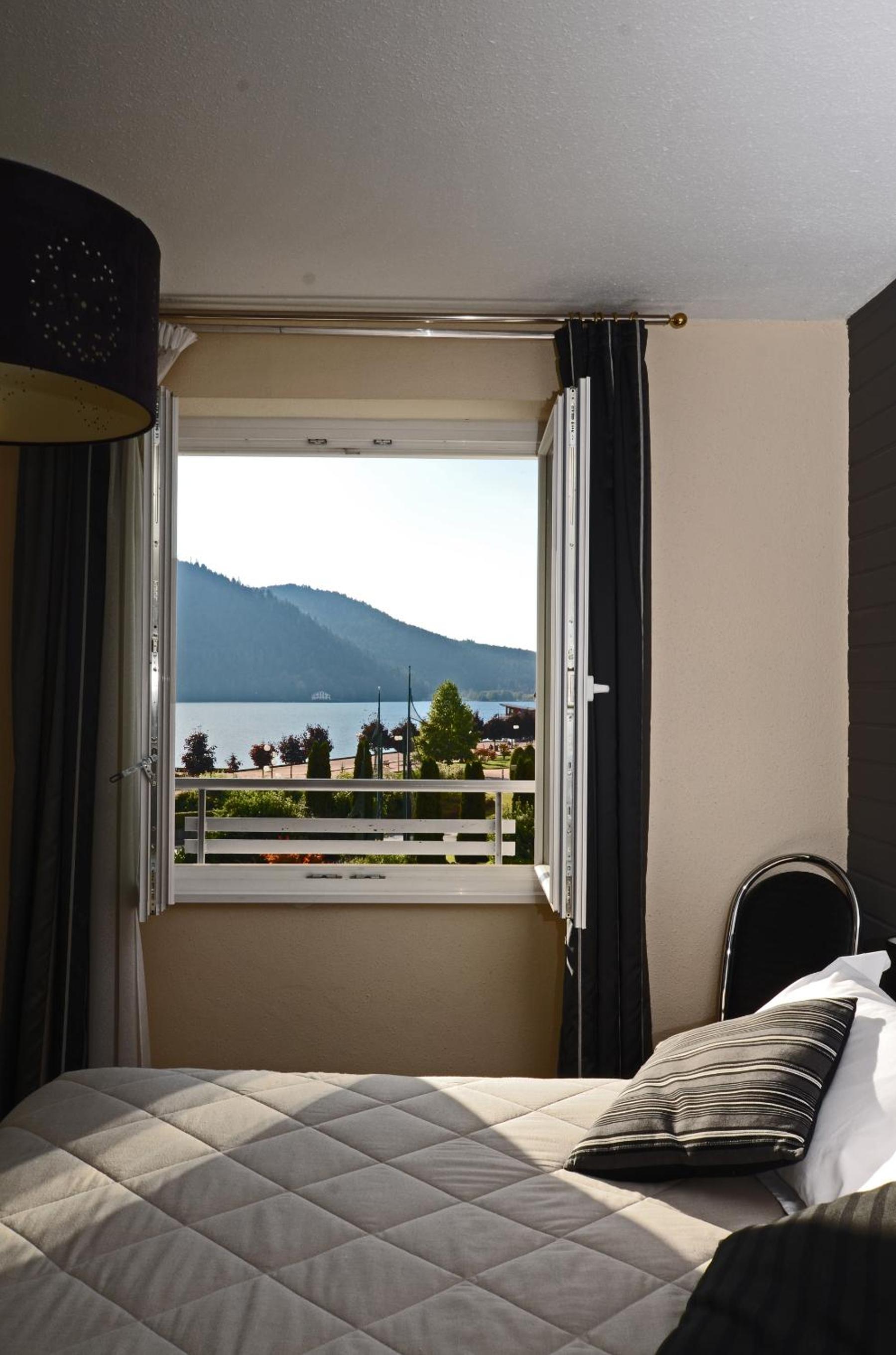 Deluxe Double room Lake View photo 2