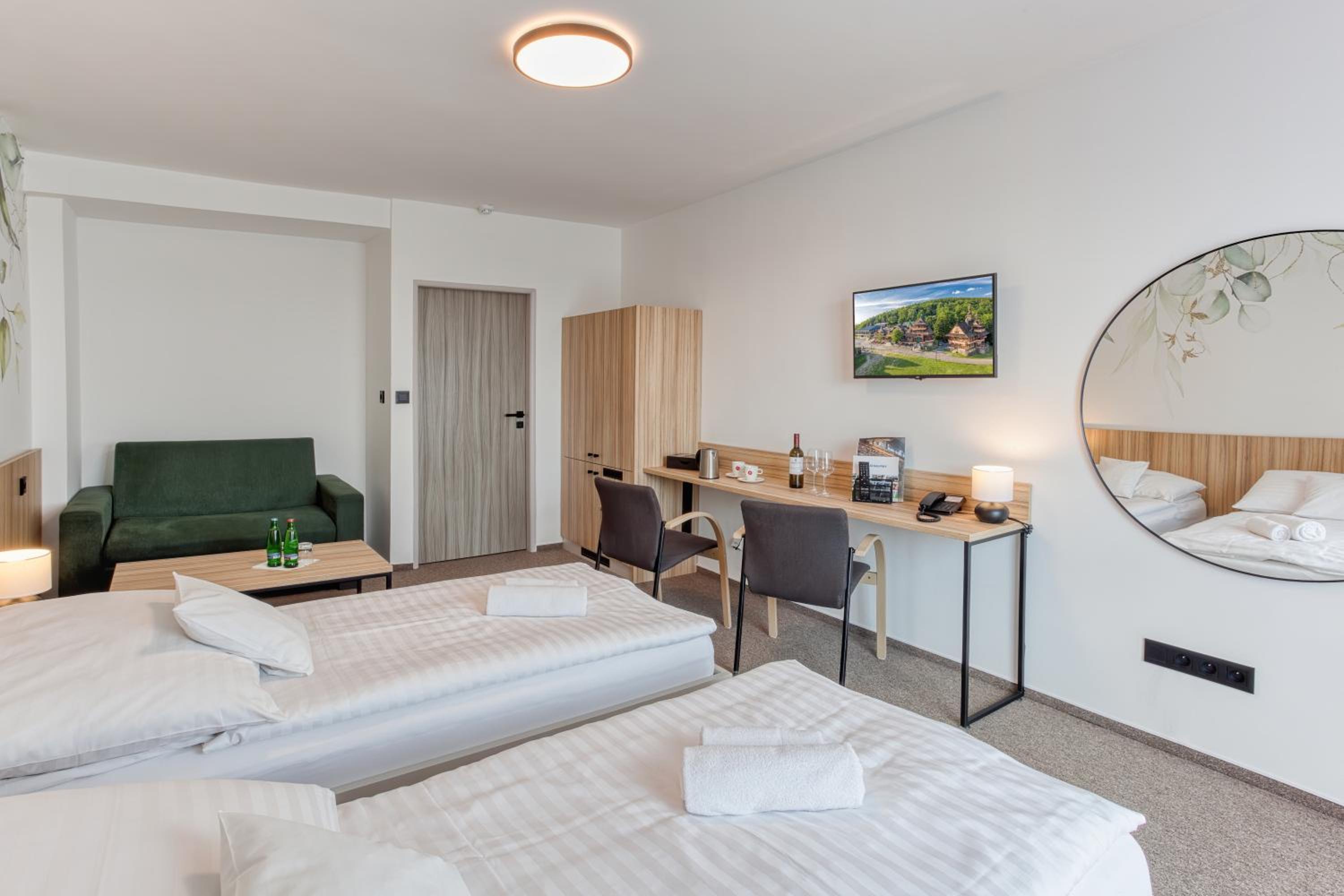 Double or Twin Room with Extra Bed photo 2
