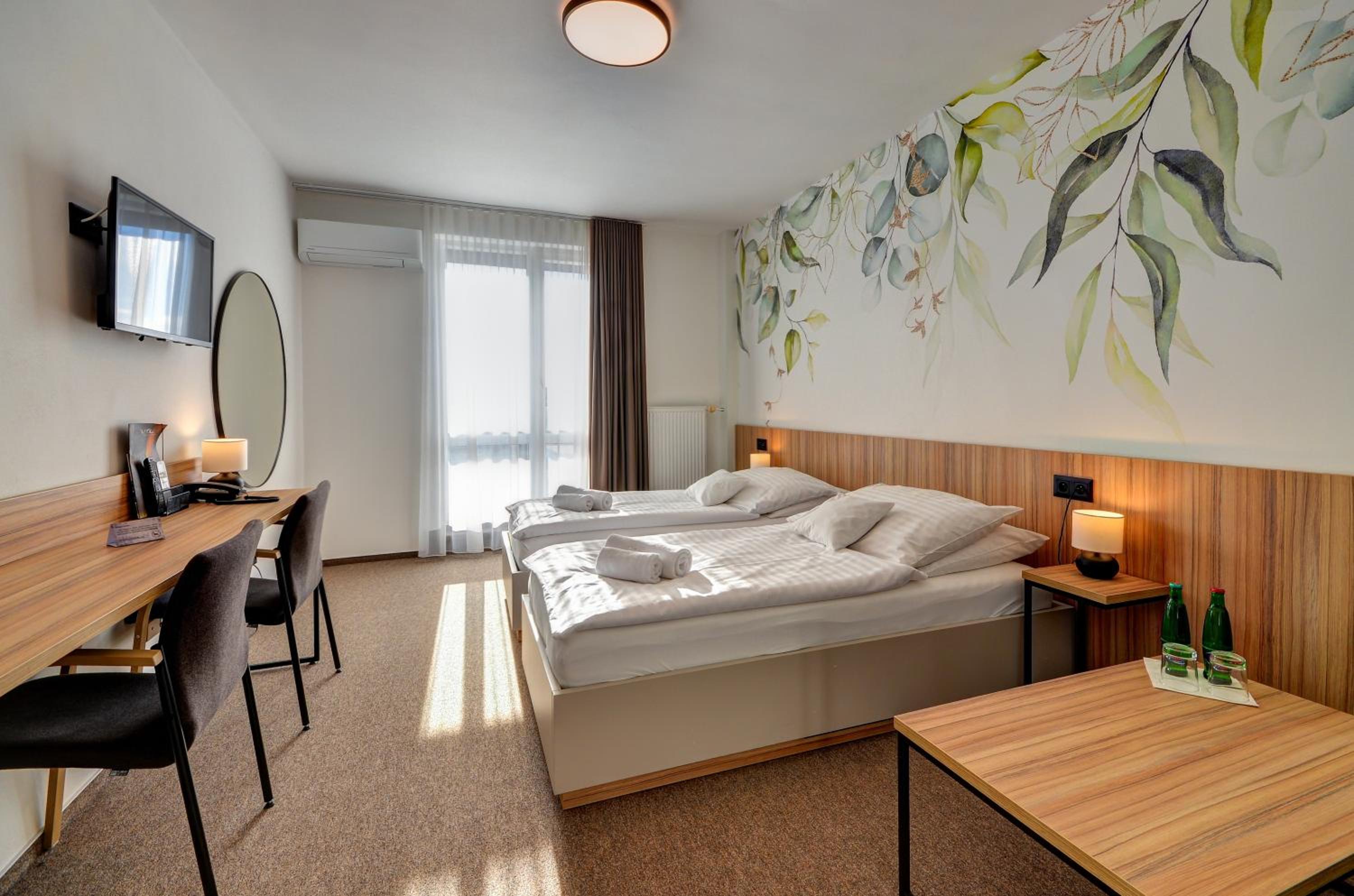 Double or Twin Room with Extra Bed photo 3
