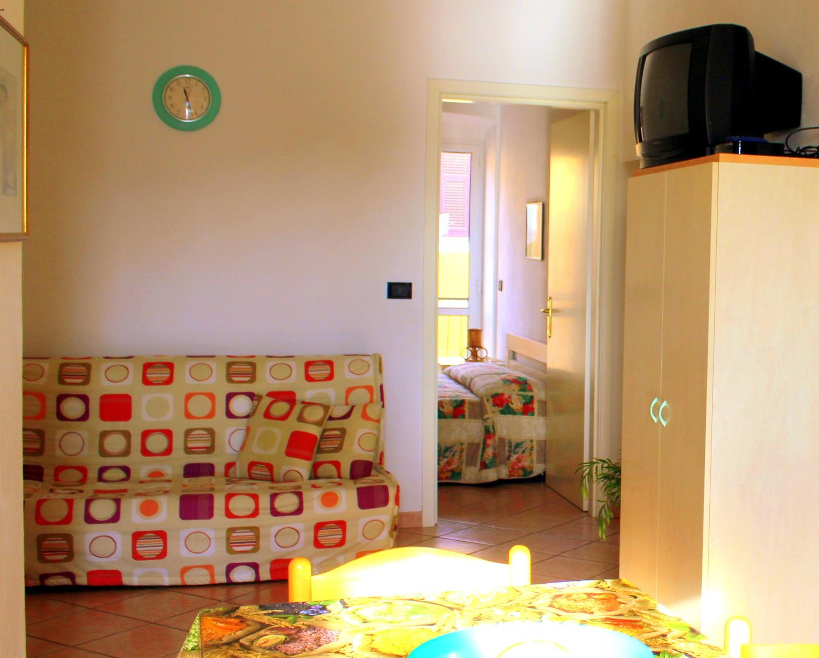 One-Bedroom Apartment photo 3