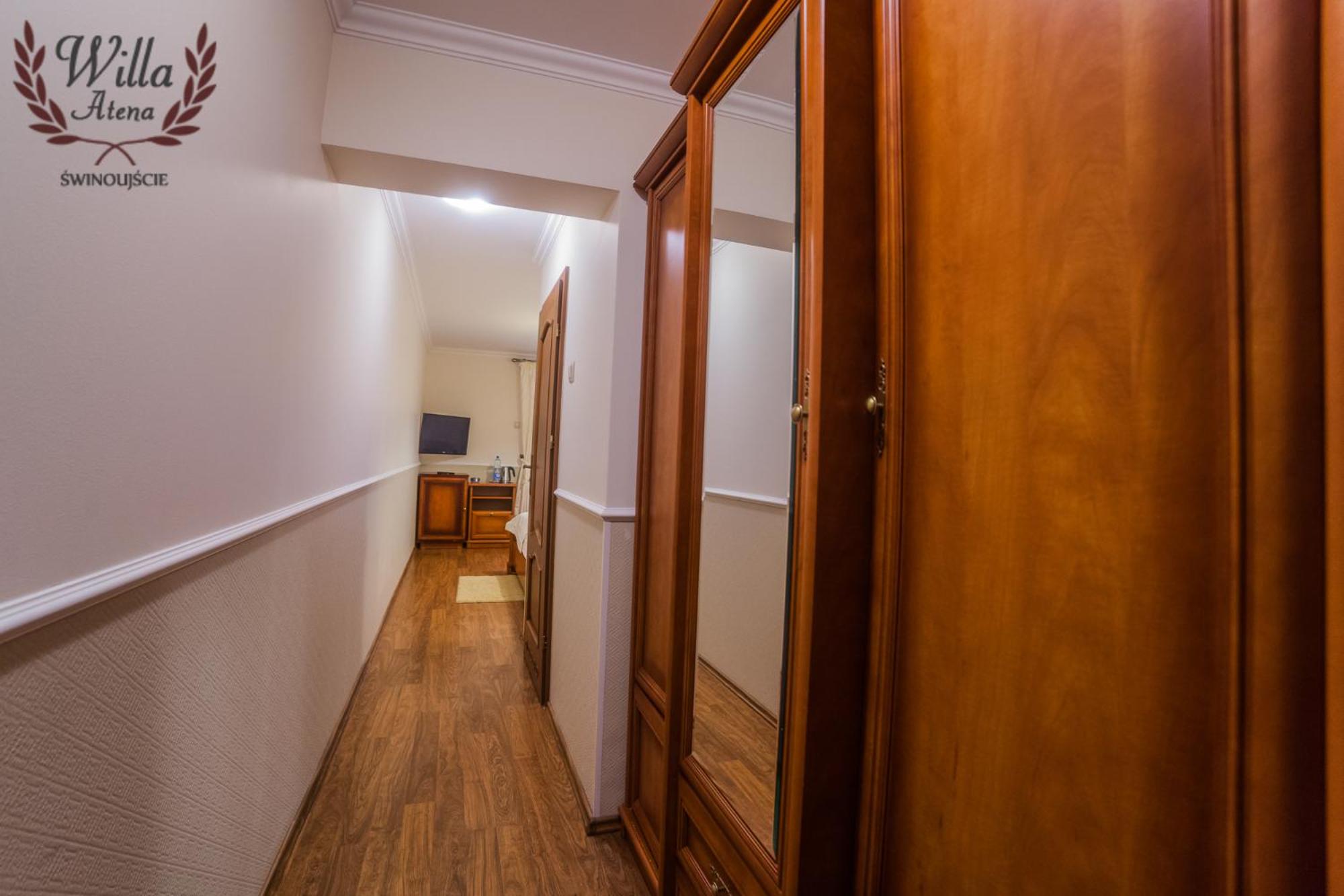 Double Room - Photo 8