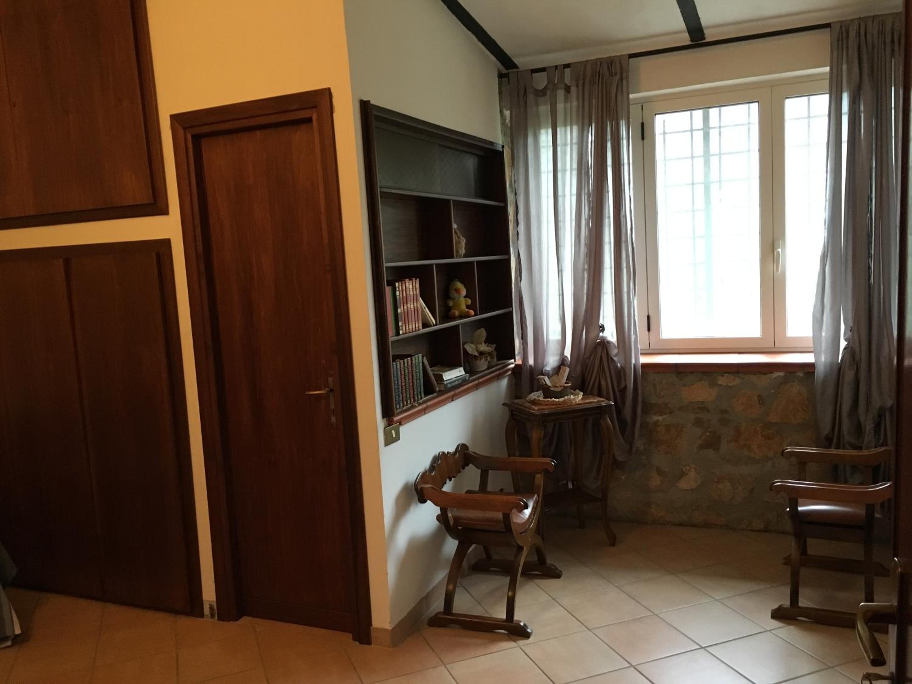 Double Room with Private Bathroom photo 2