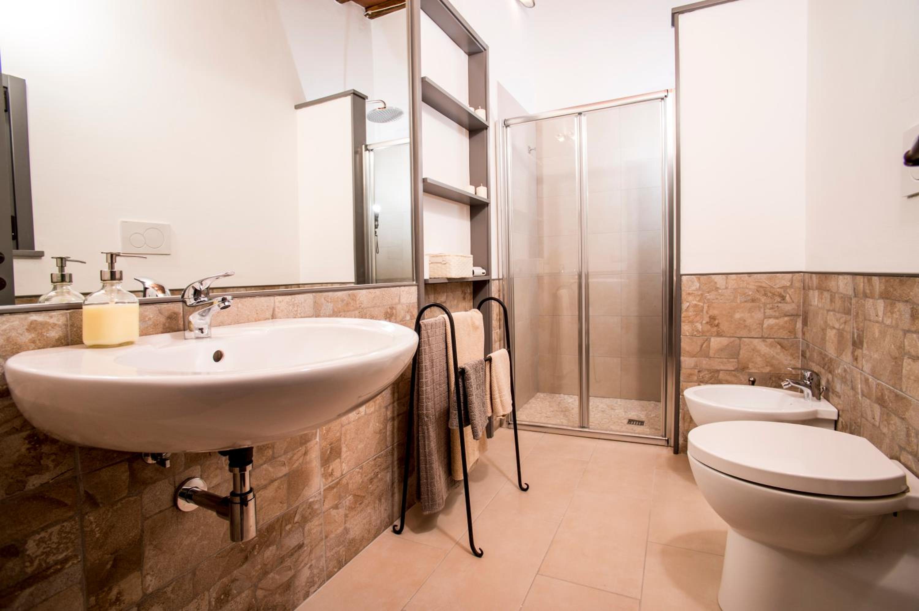 One-Bedroom Apartment - Photo 10