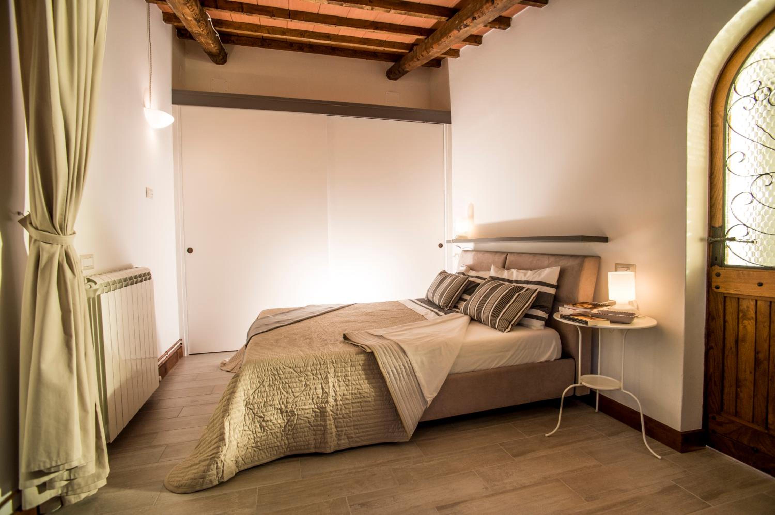 One-Bedroom Apartment - Photo 9