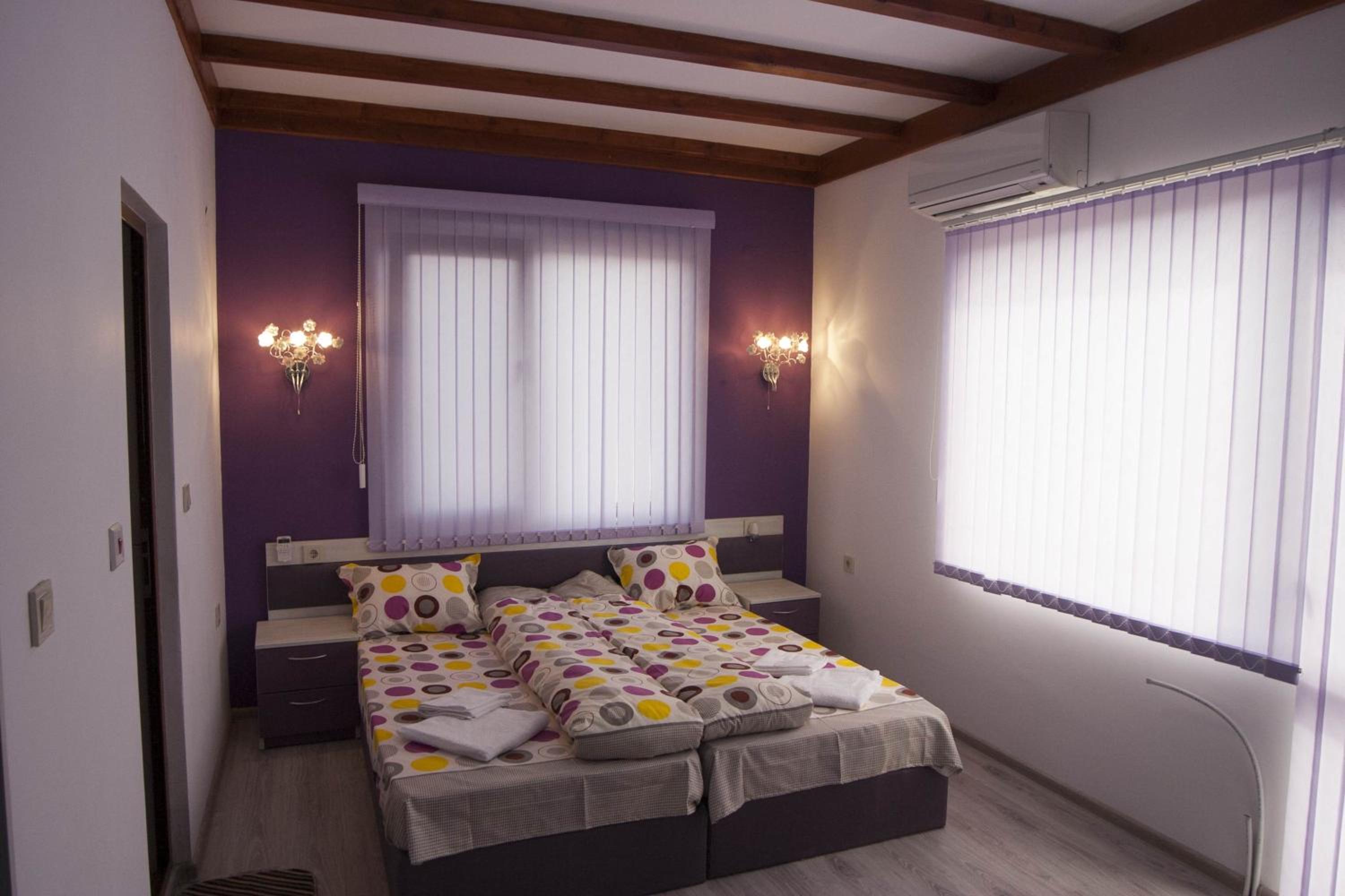 Twin Room - Photo 6
