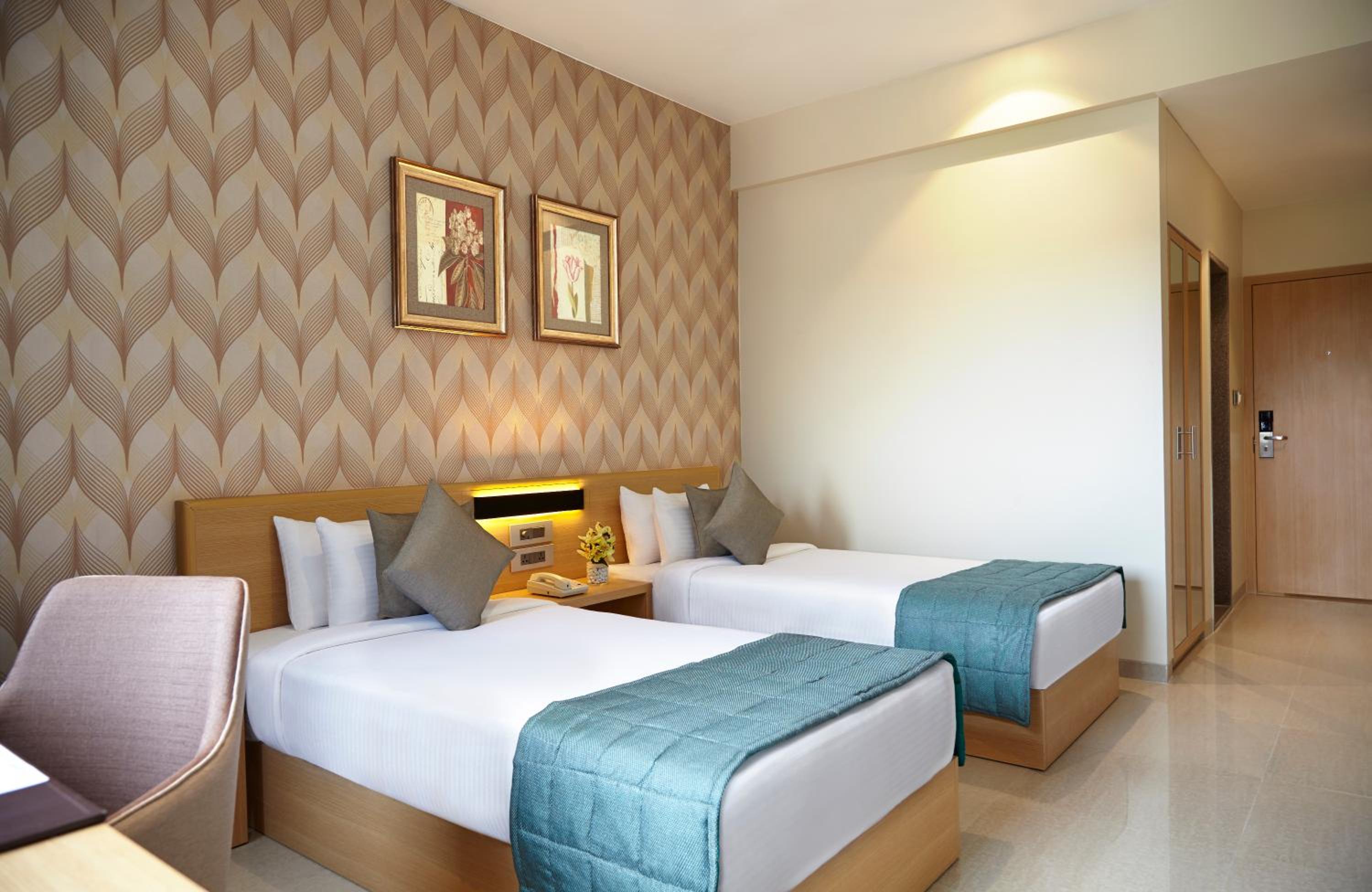 Deluxe Double or Twin Room - 10% off on Laundry, 10% off on FNB, Complimentary Drivers accommodations photo 3