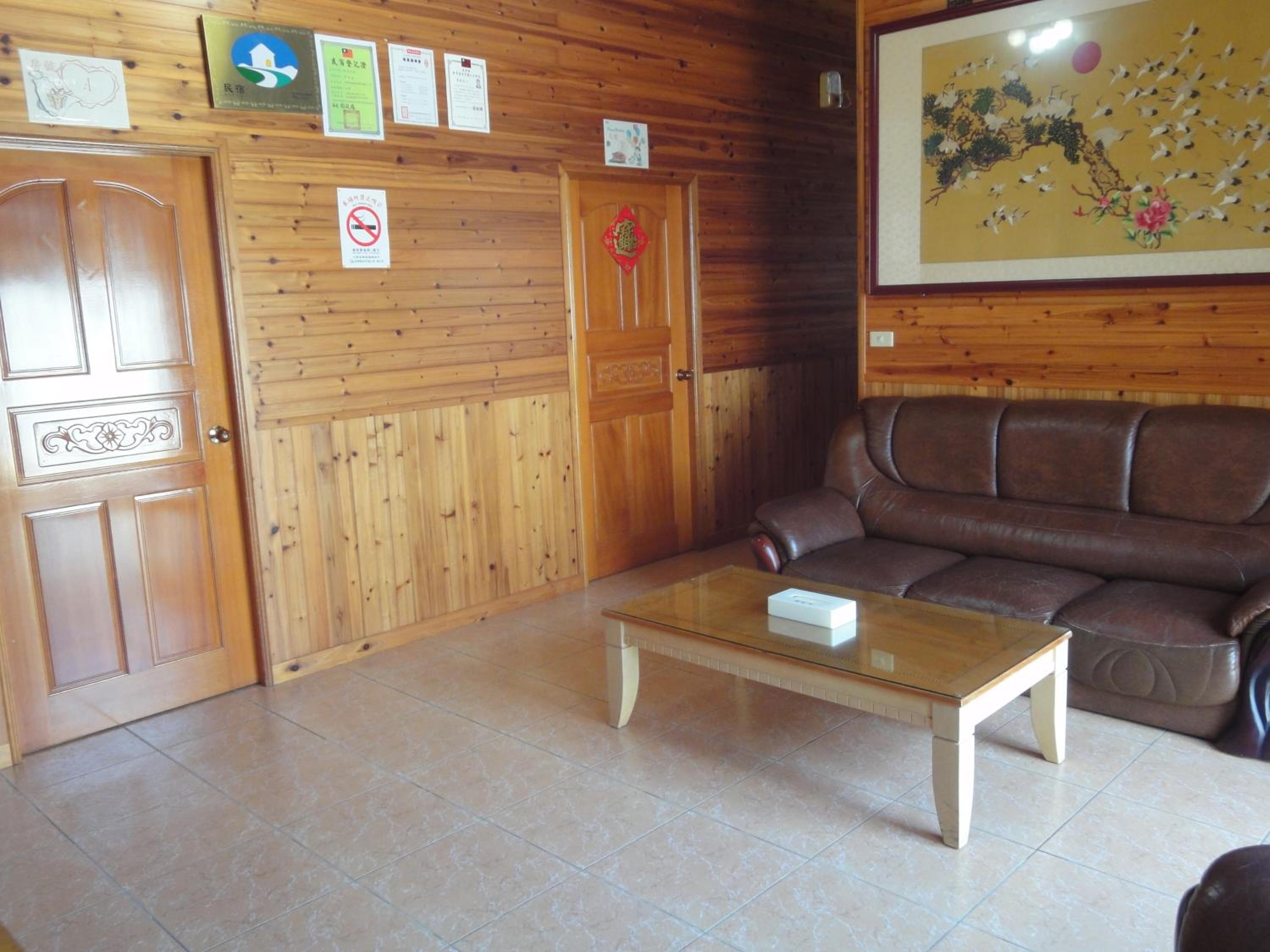 Japanese-Style Quadruple Room photo 3