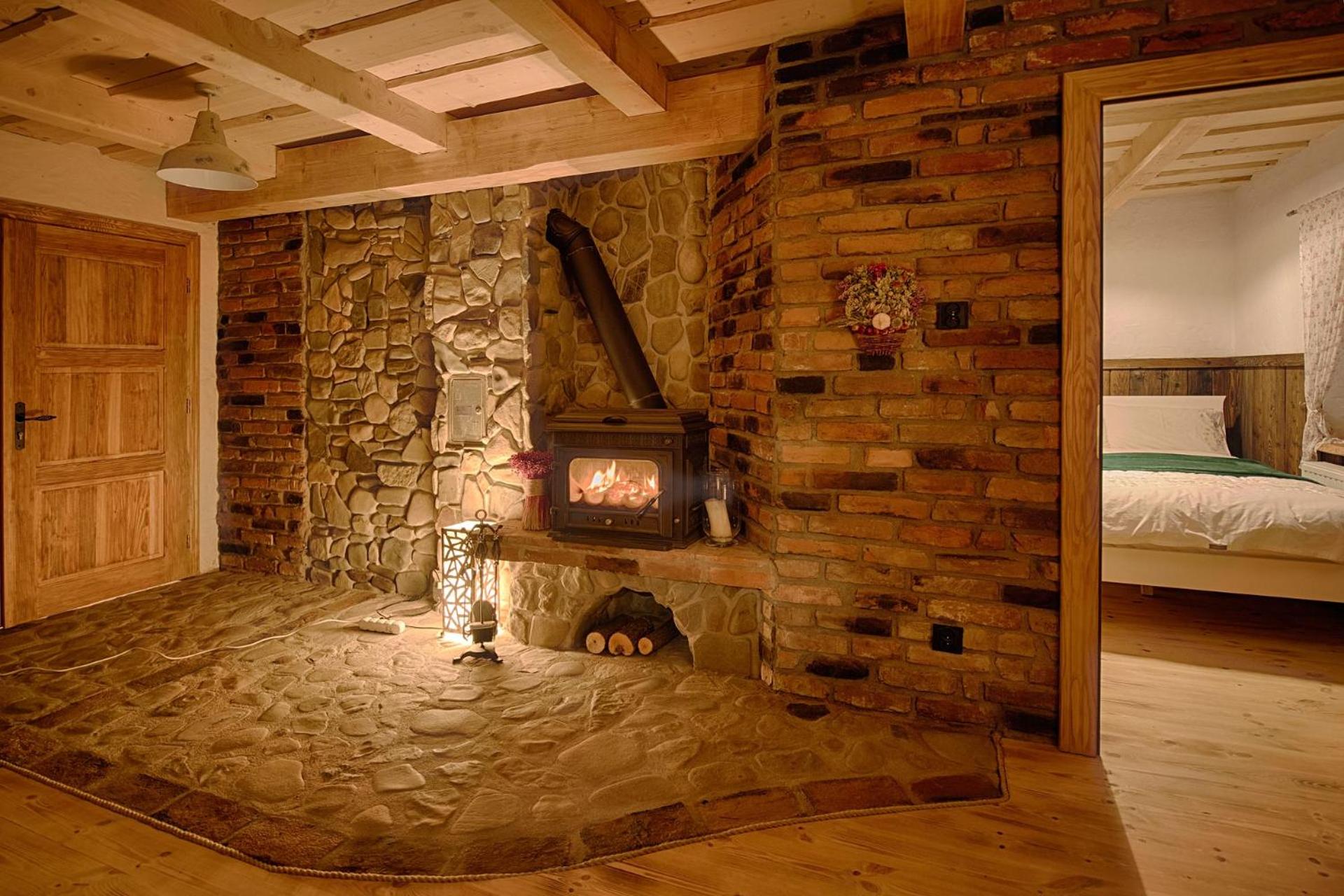 Apartment with Mountain View - Photo 1