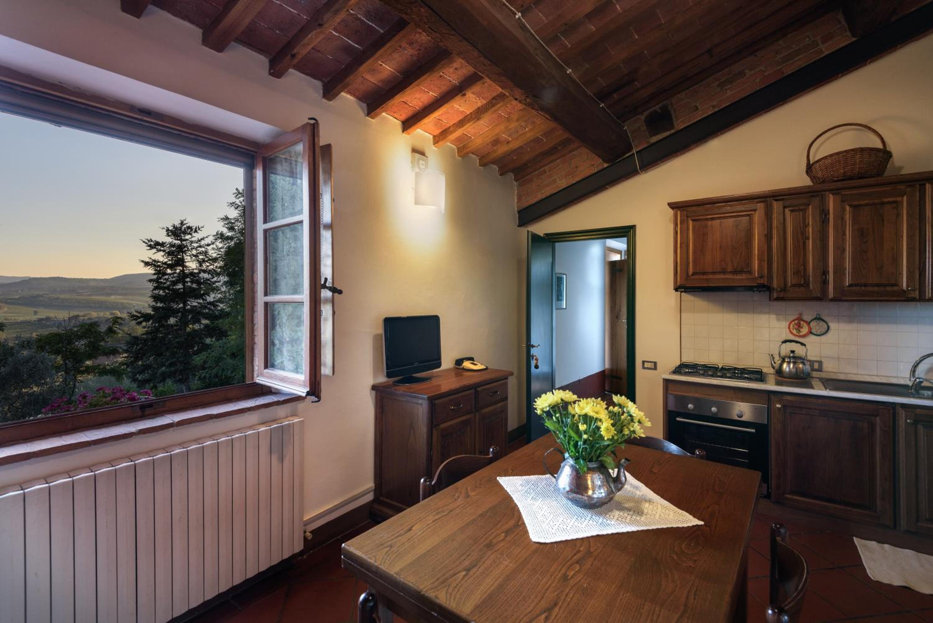 One-Bedroom Apartment - Photo 9