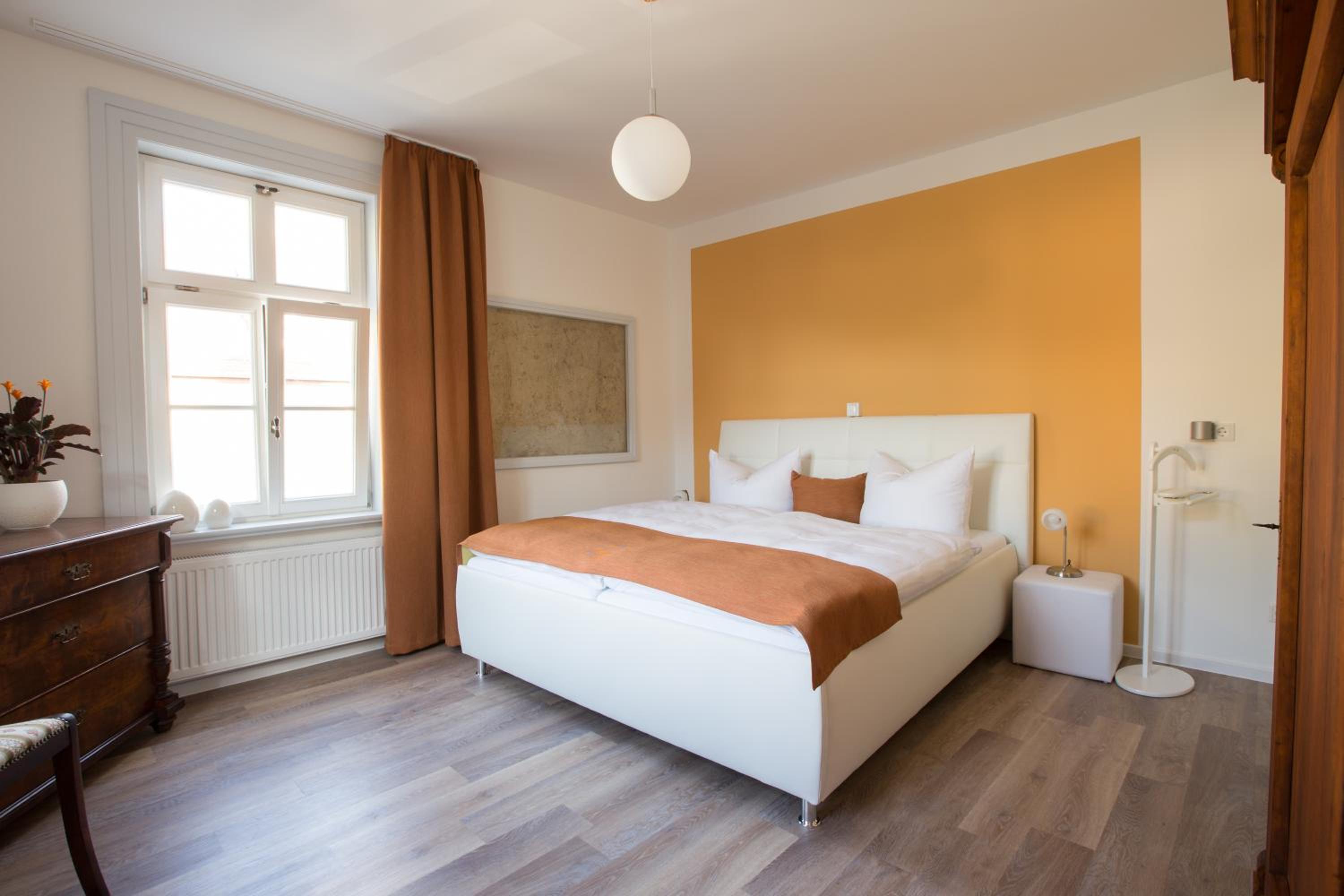 Standard Double Room - Photo 13