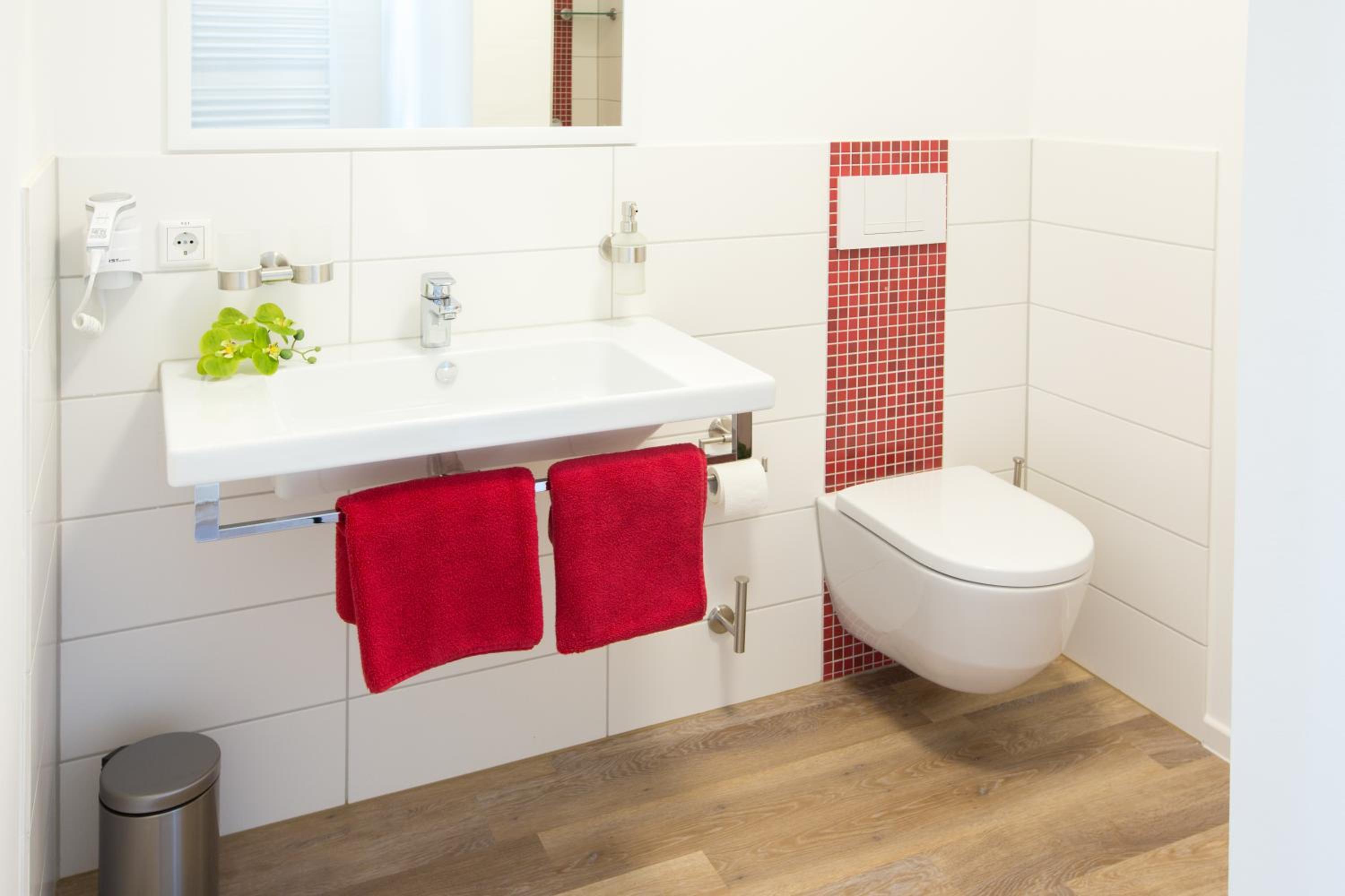 Standard Double Room - Photo 8