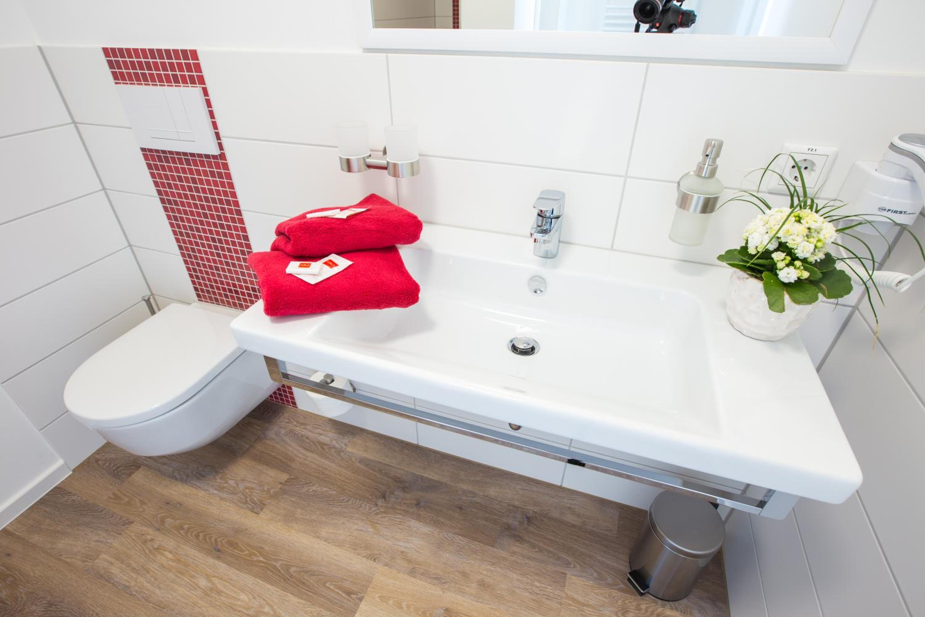 Standard Double Room - Photo 3