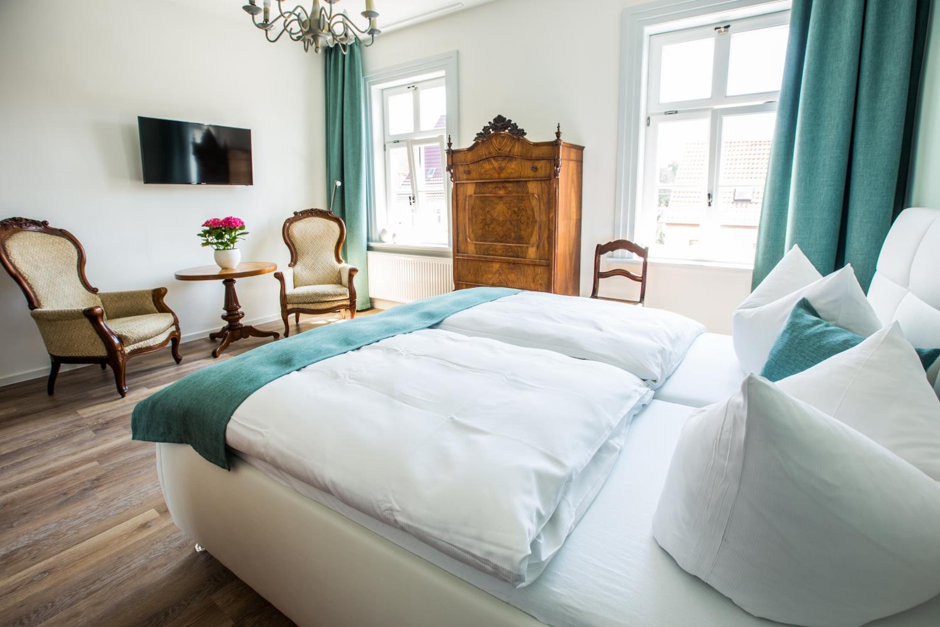 Standard Double Room - Photo 20