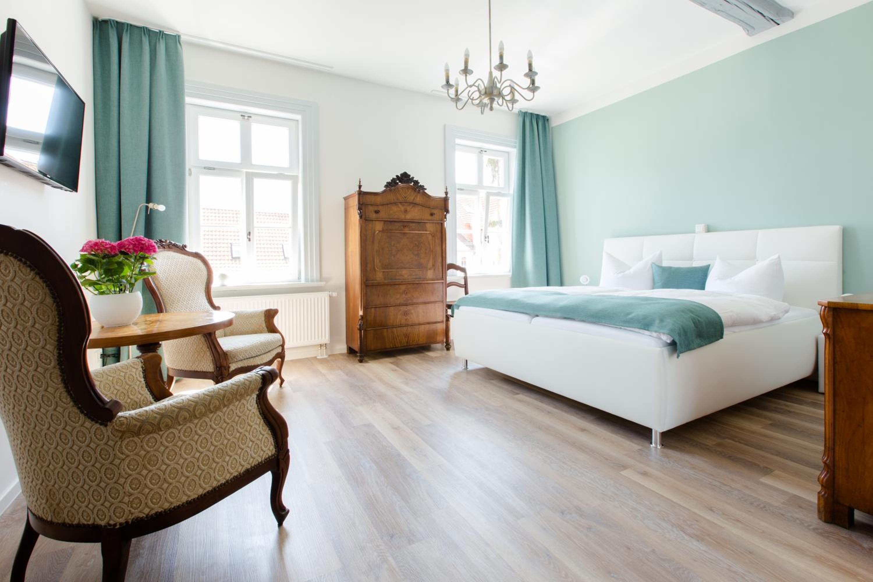 Standard Double Room - Photo 6