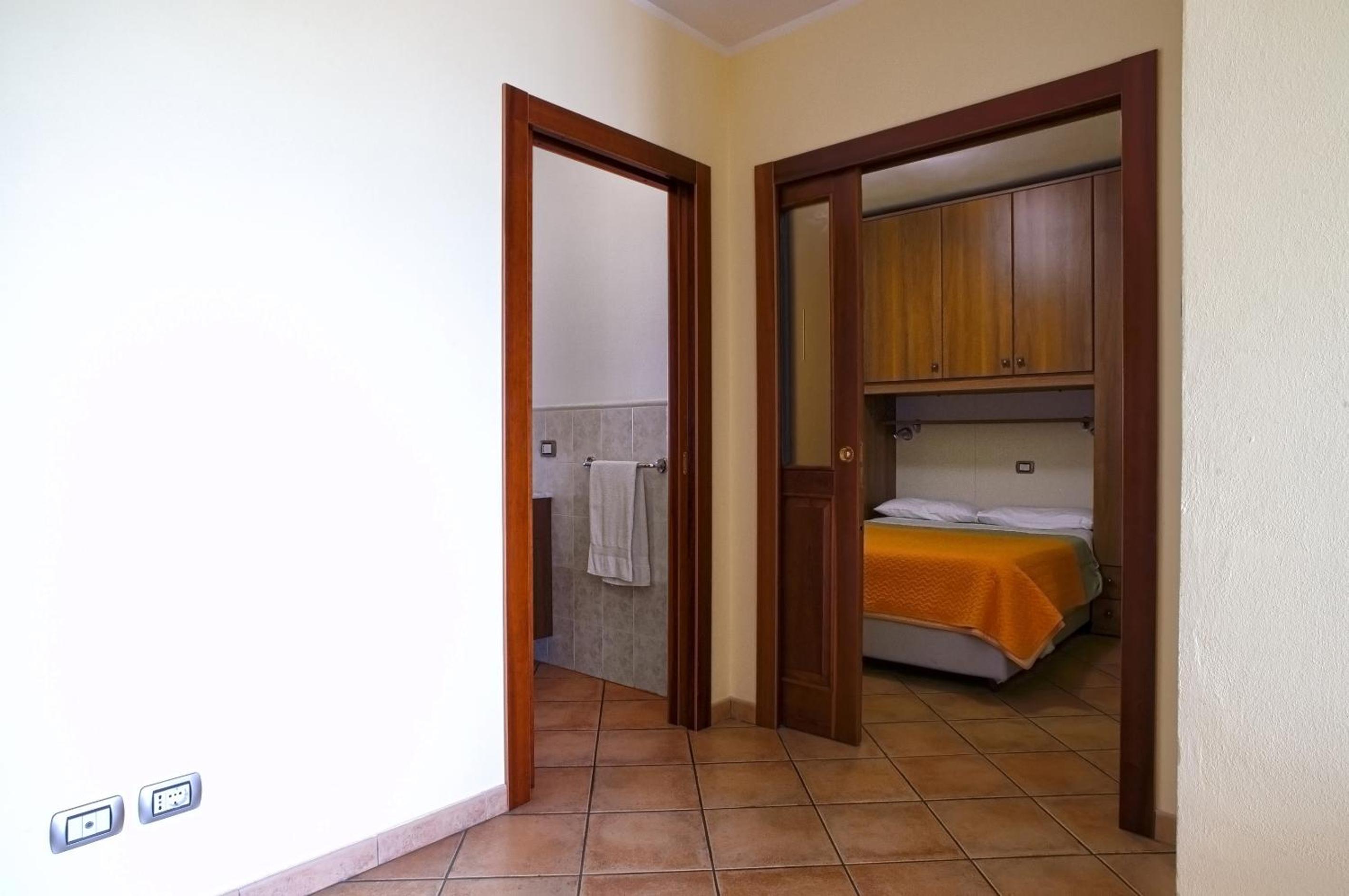 One-Bedroom Apartment B with Terrace photo 2