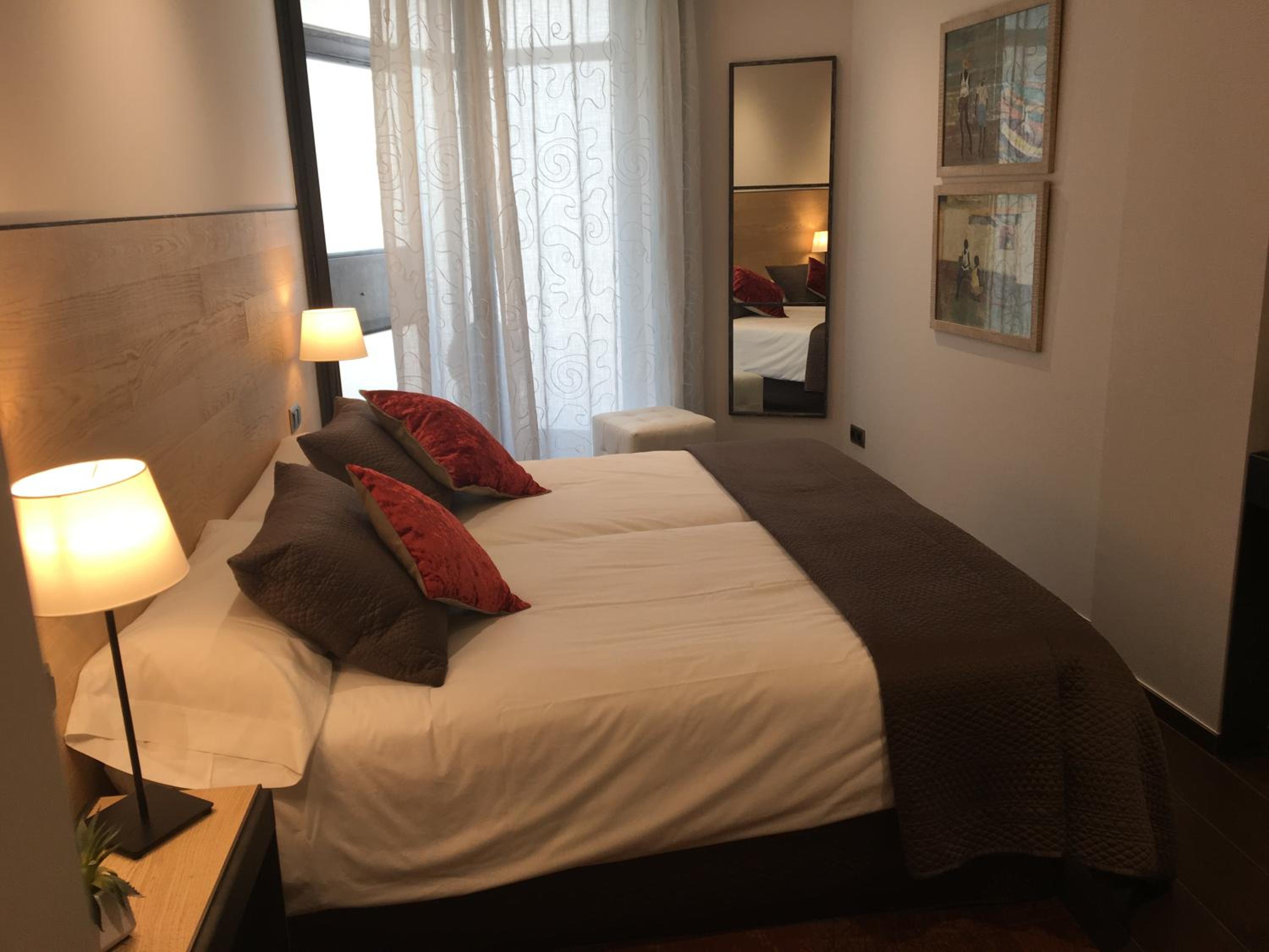 Twin Room - Photo 7