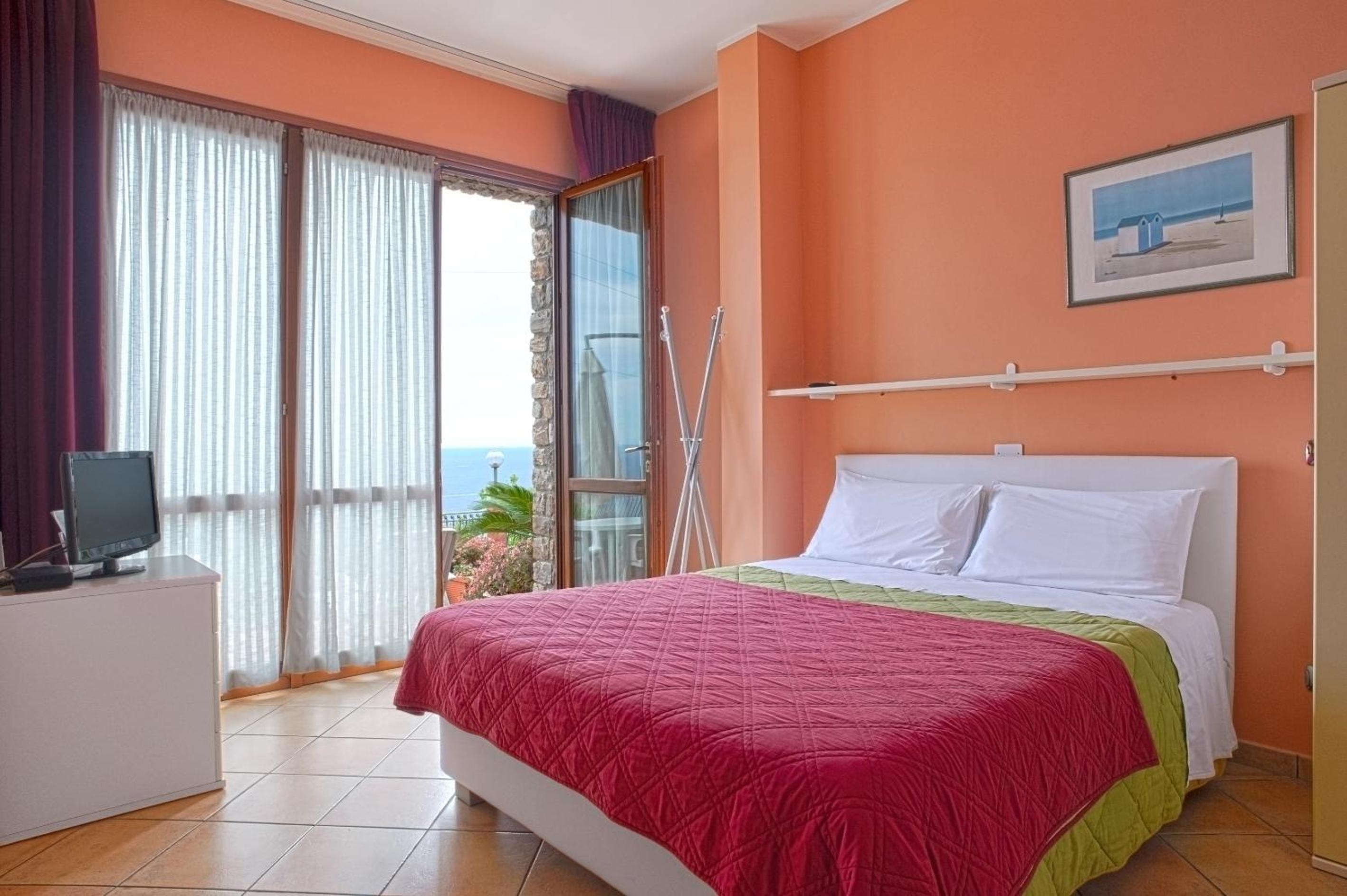 Studio with Sea View photo 2