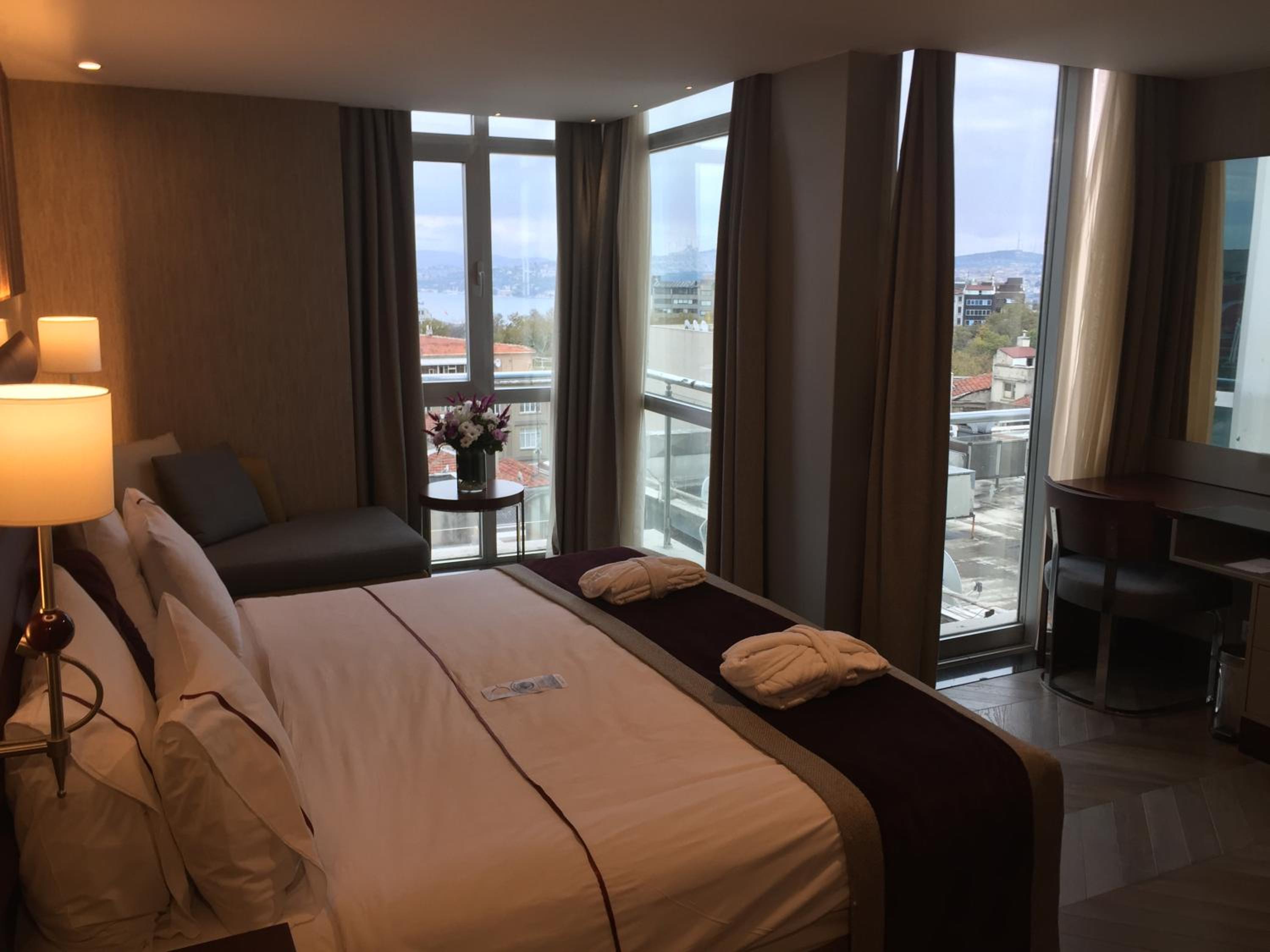 Deluxe Double Room with Bosphorus View - Free Access to Spa photo 2