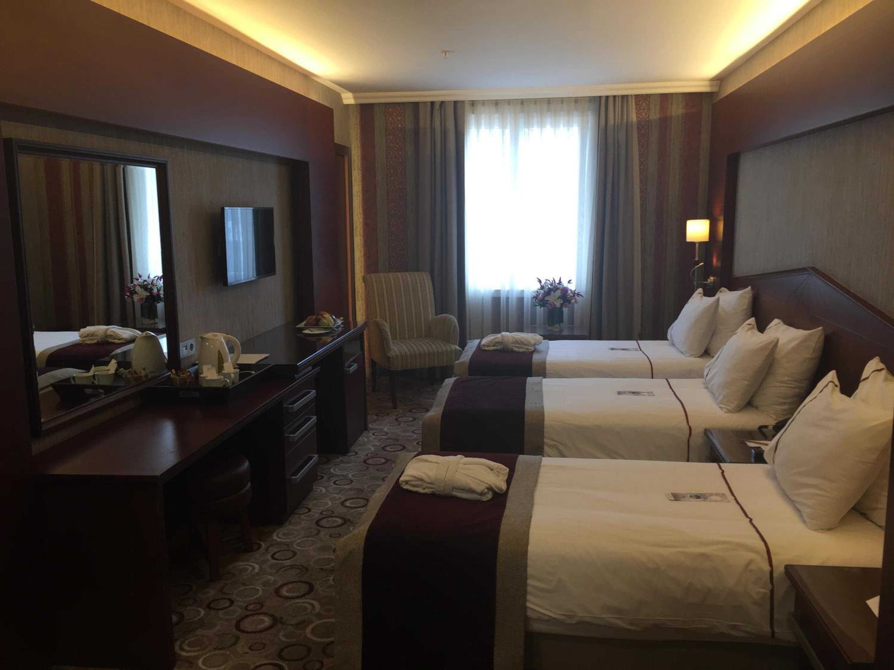 Deluxe Triple Room photo 3