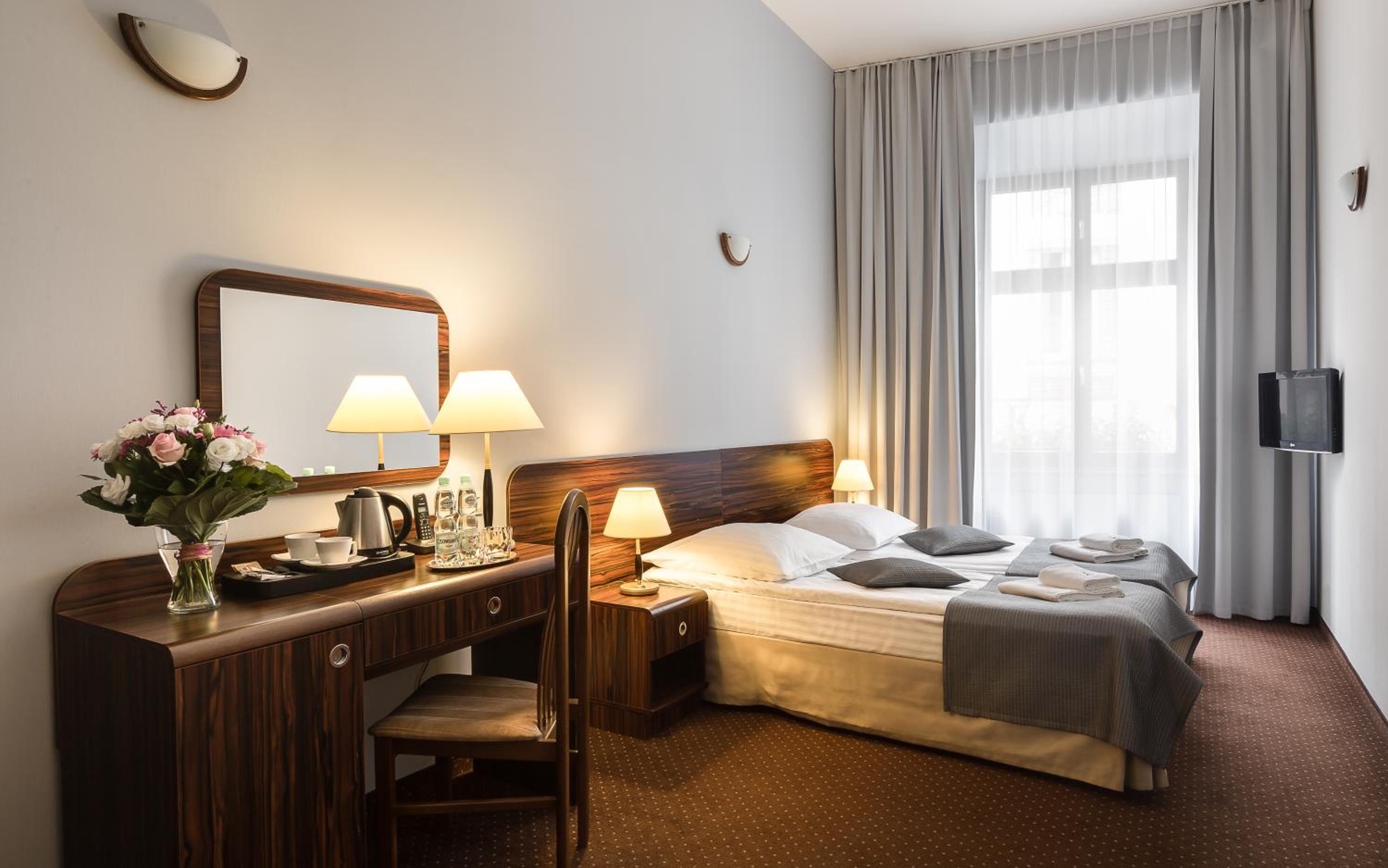 Double/Twin Room - Photo 4