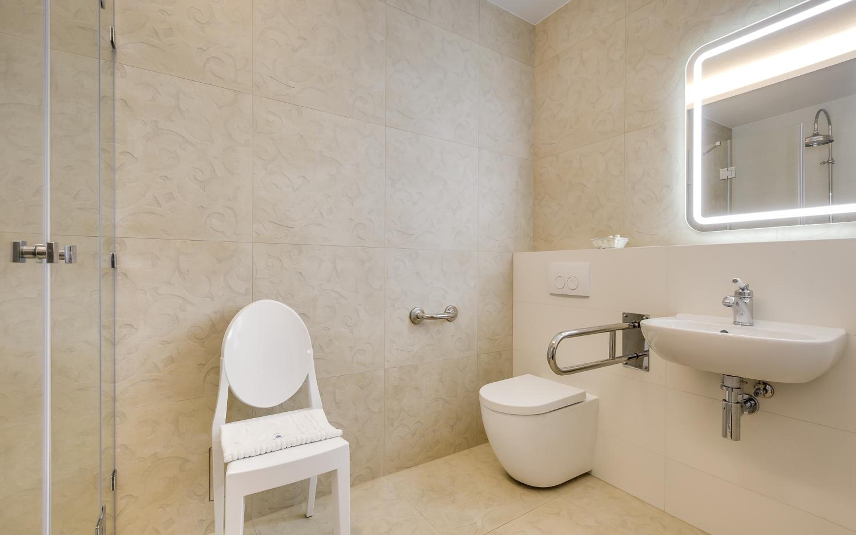Deluxe Triple Room - Photo 4