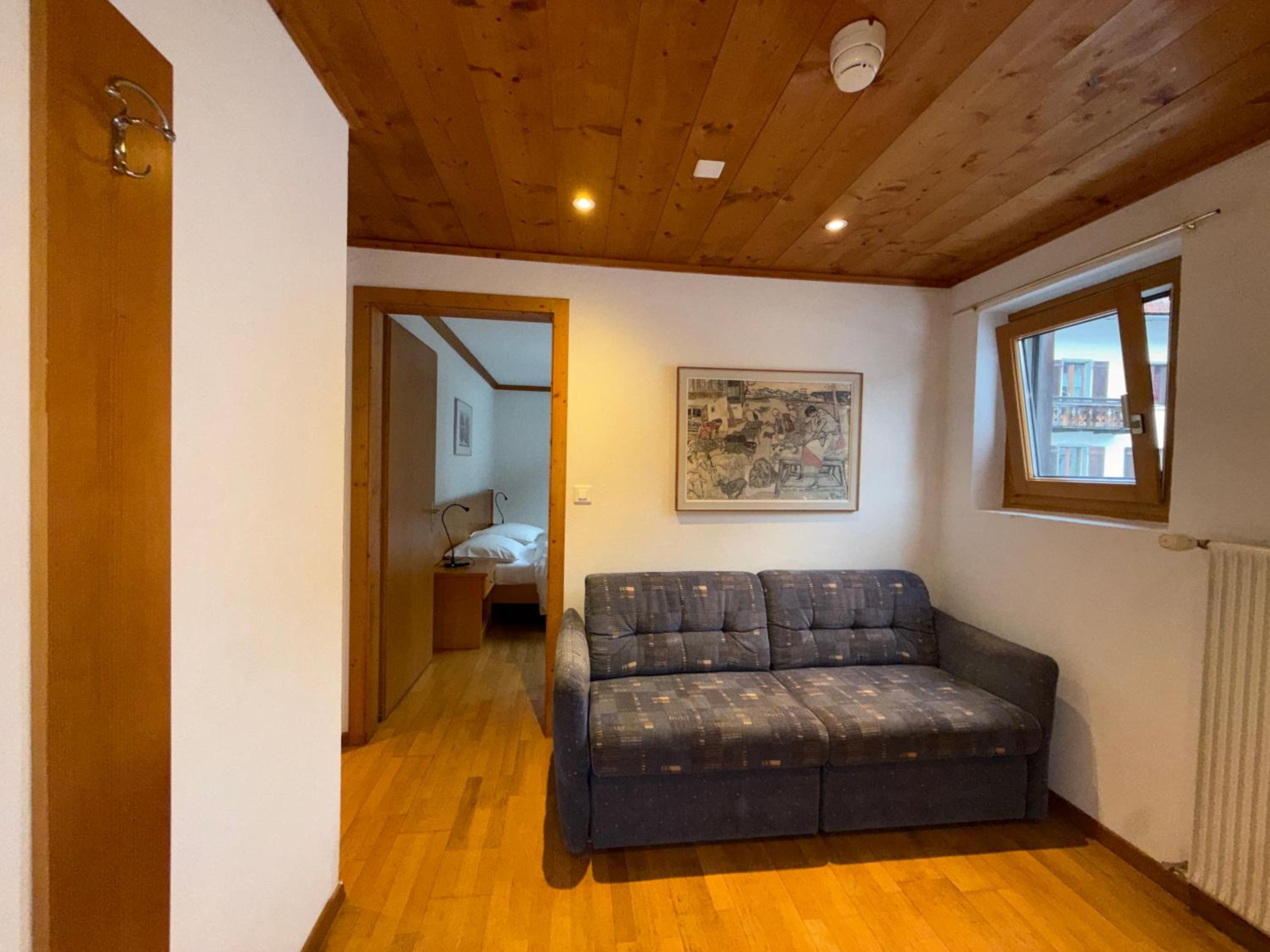 Family Room with Mountain View photo 1