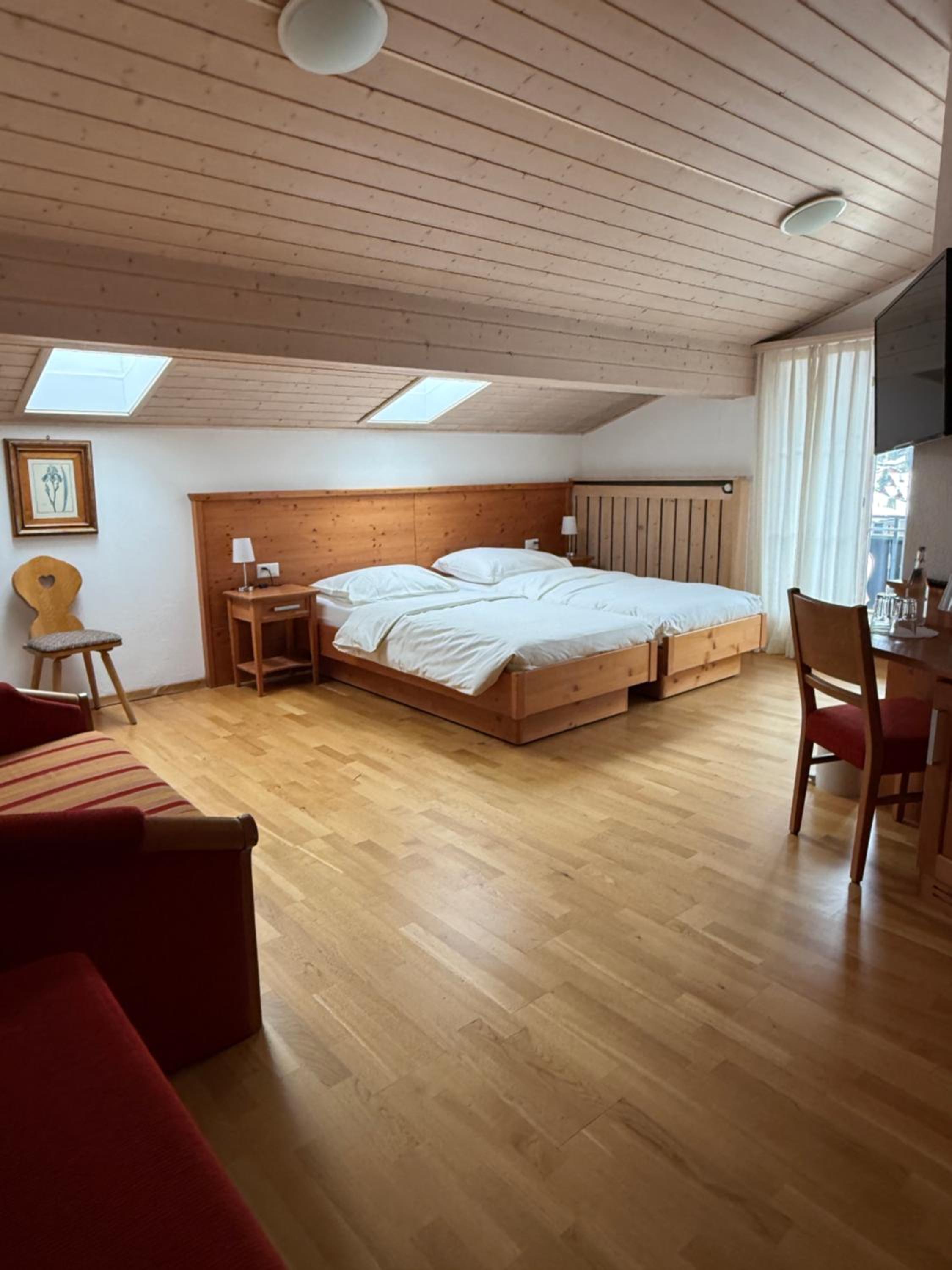 Deluxe Suite photo 2