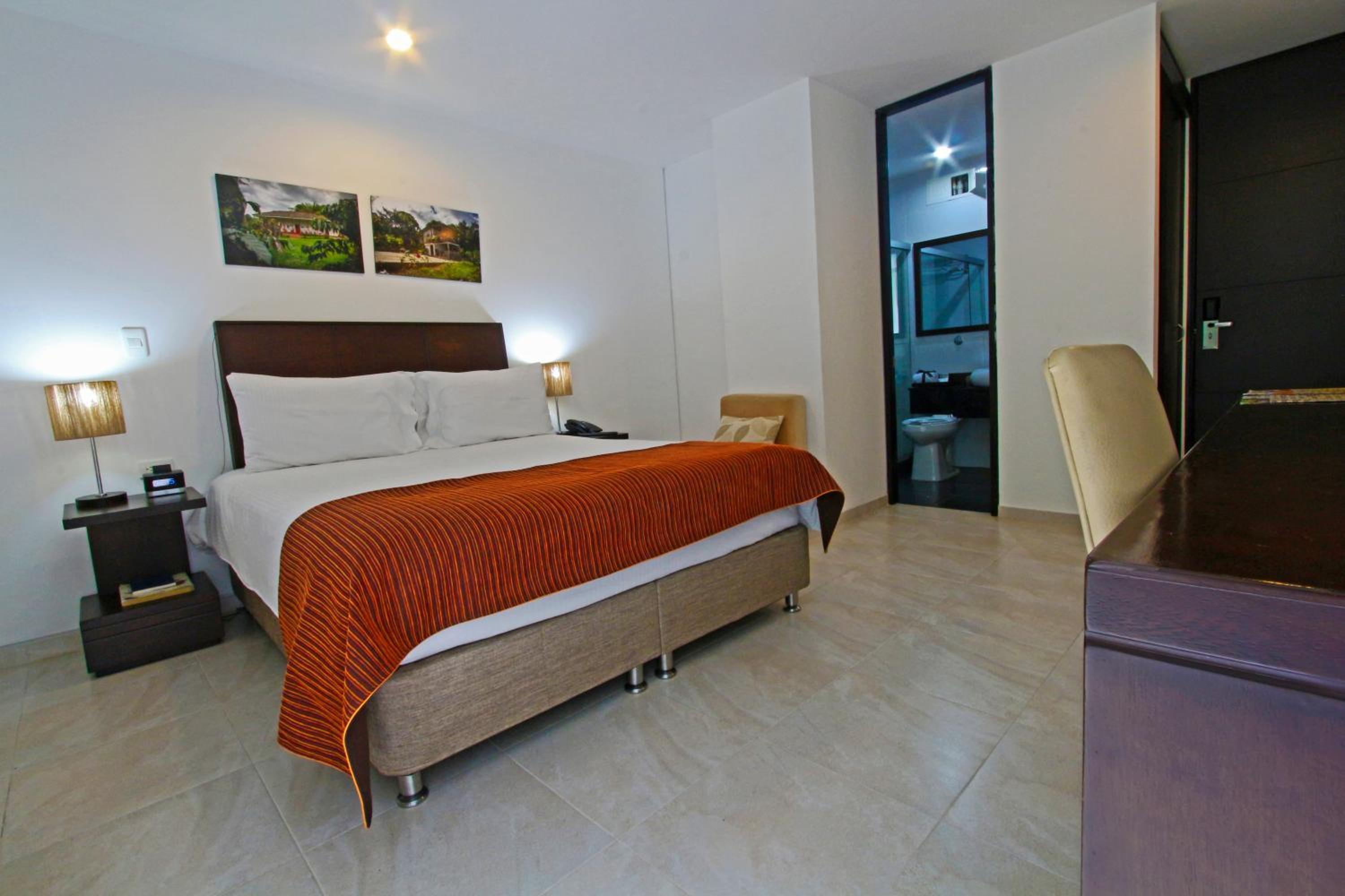 Classic Double Room with Balcony photo 3