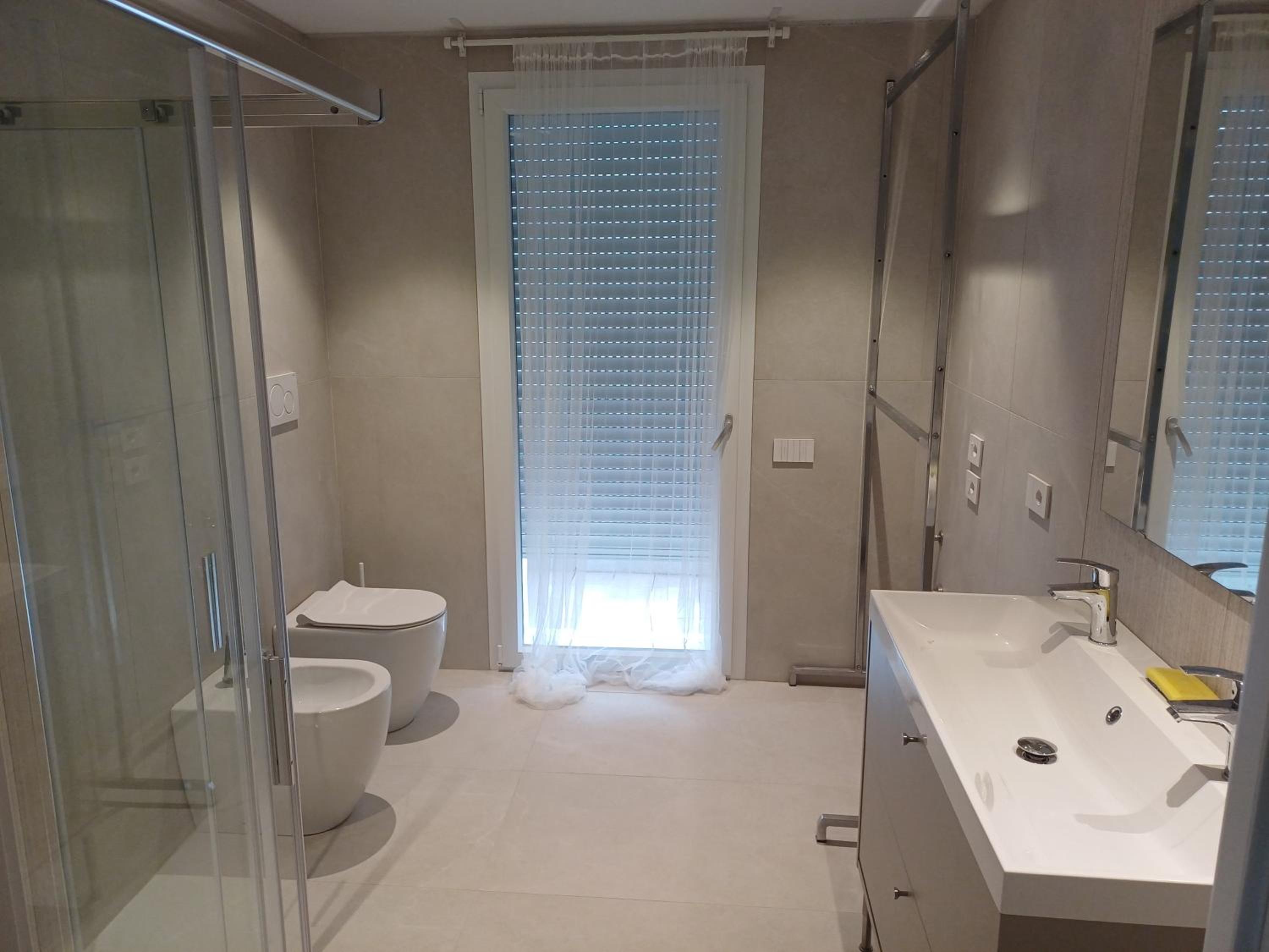 Two-Bedroom Deluxe Apartment with Balcony photo 3