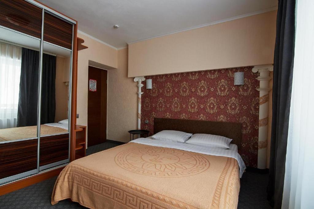 Small Double Room photo 1
