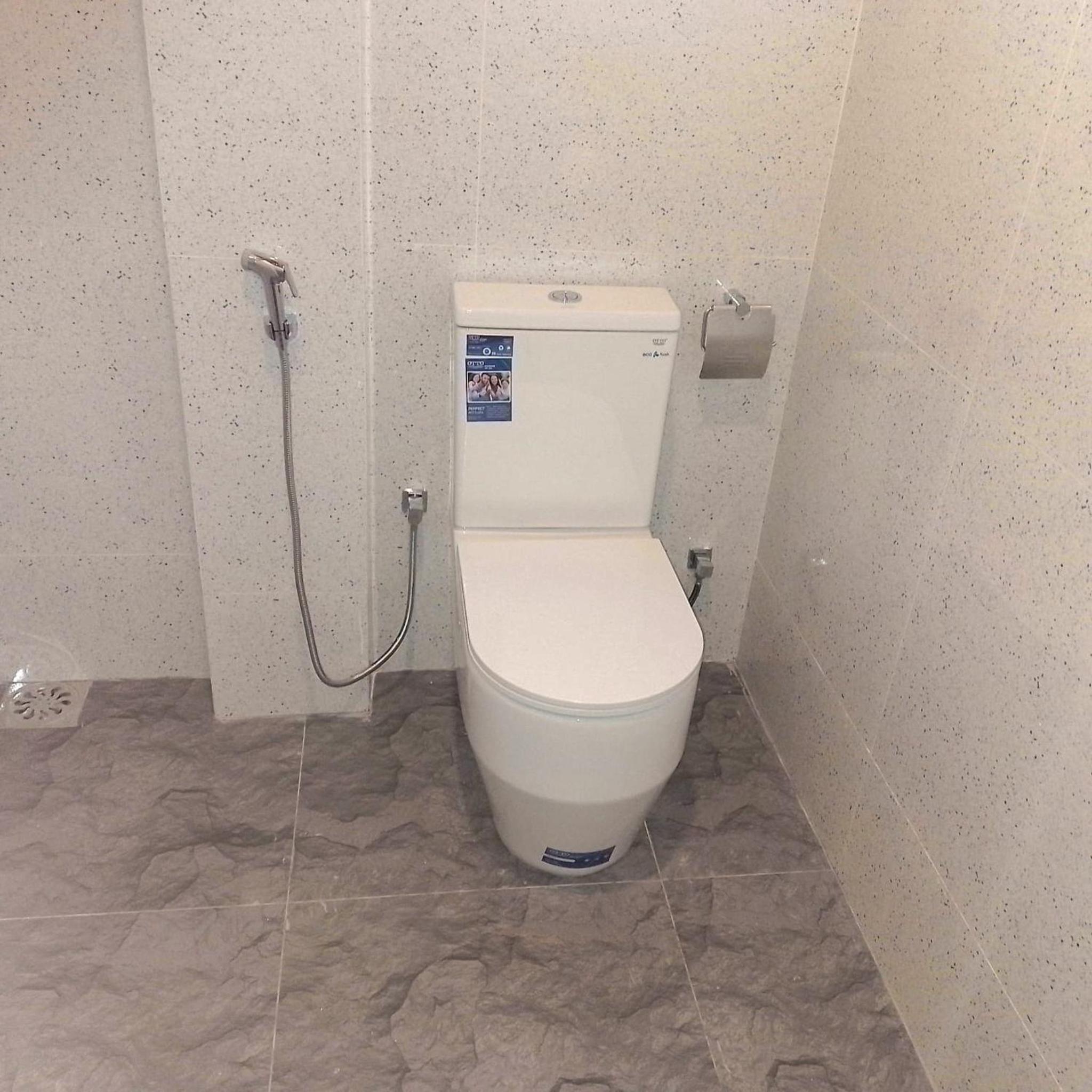 Family Room with Private Bathroom - Photo 4