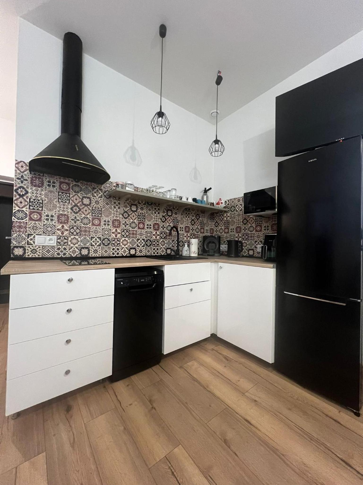 Classic One-Bedroom Apartment with King Bed
