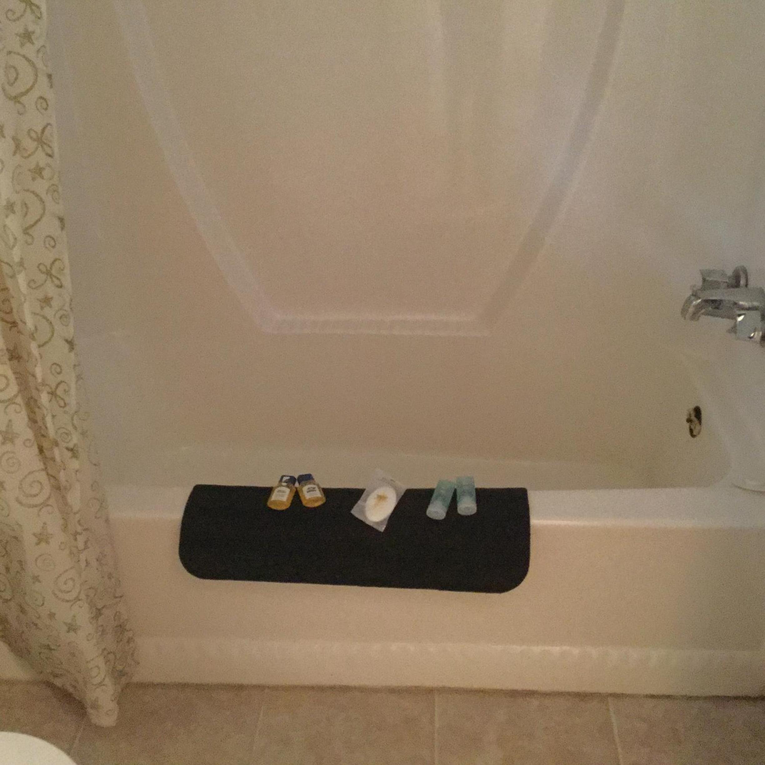 Single Room with Bath photo 3