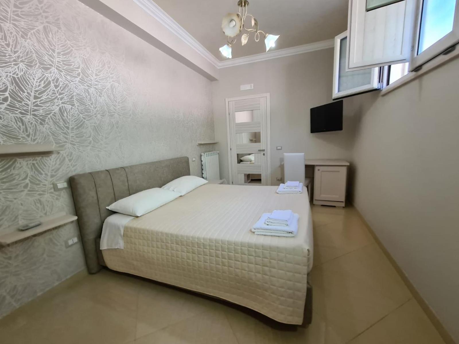 Small Double Room photo 2