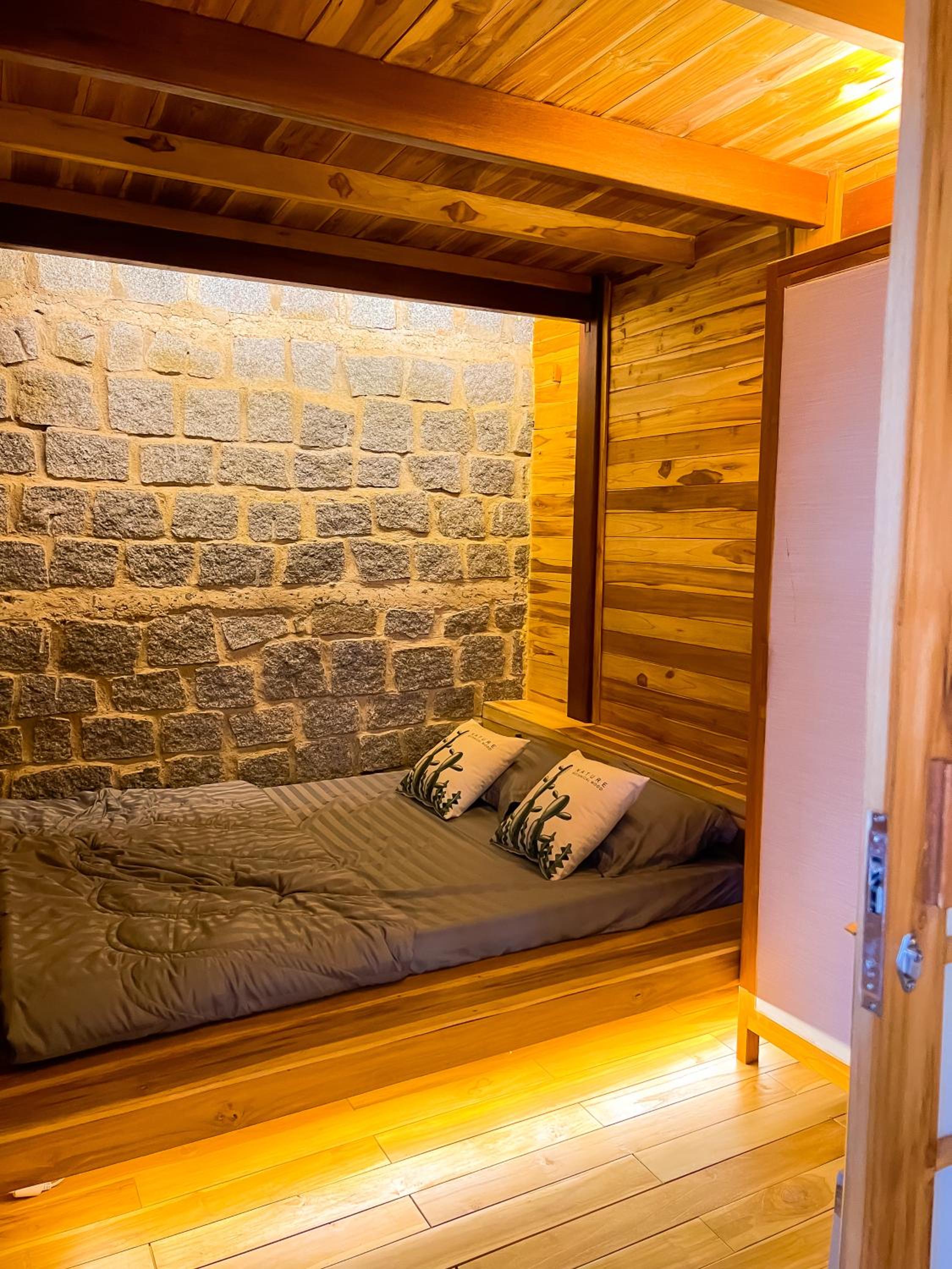 Three-Bedroom Apartment with Balcony