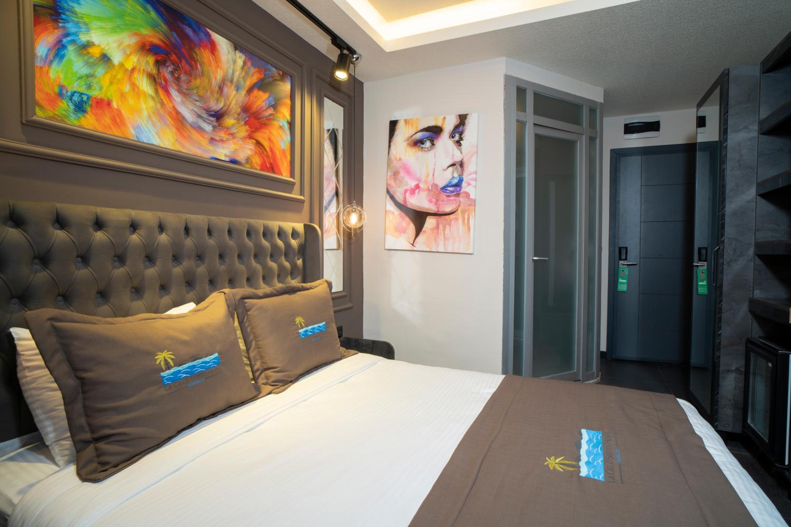 Double Room with Balcony photo 3